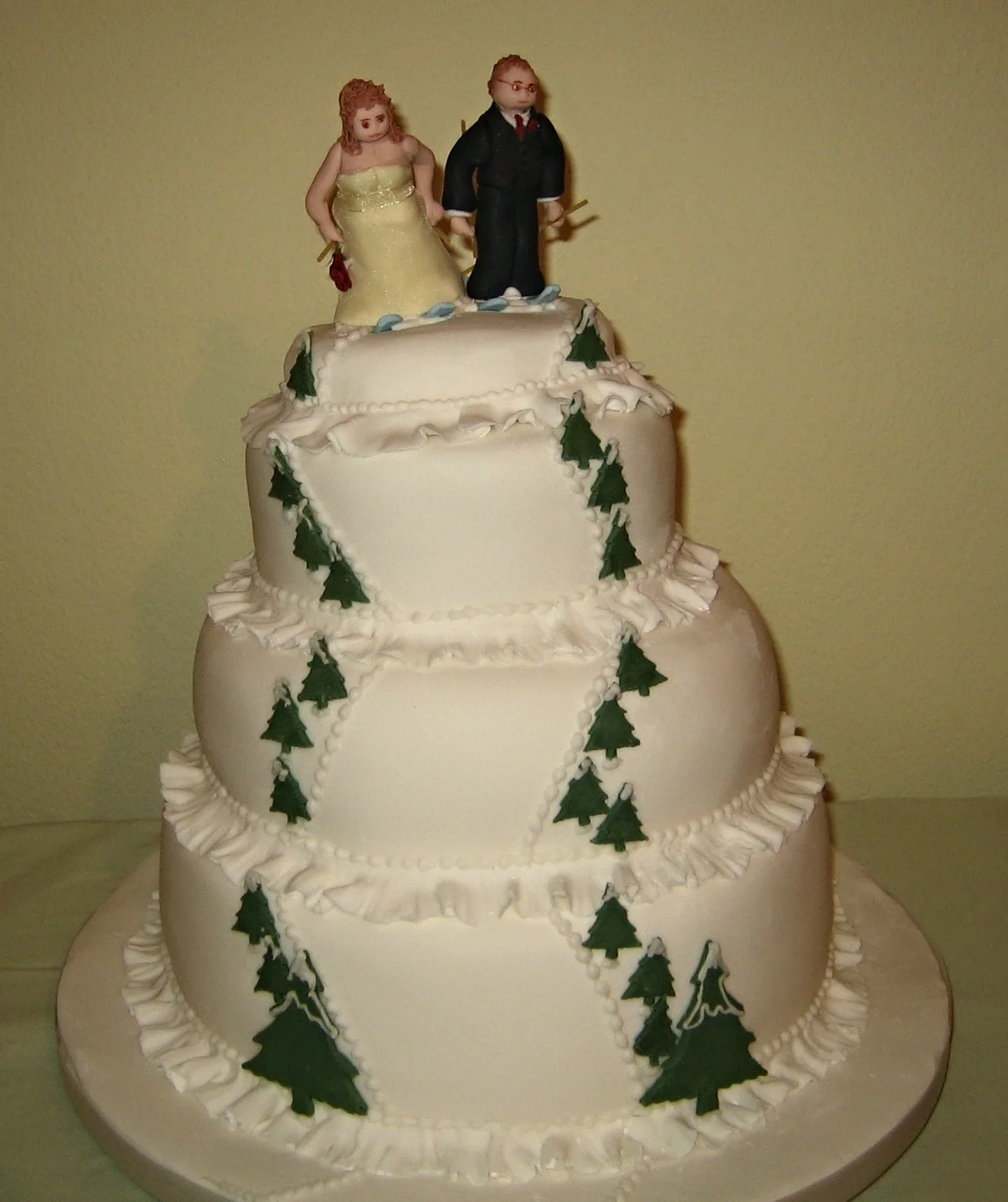 bride & groom skiing, fruit.jpg