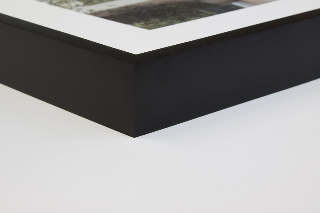 Black lacquered MAPLE