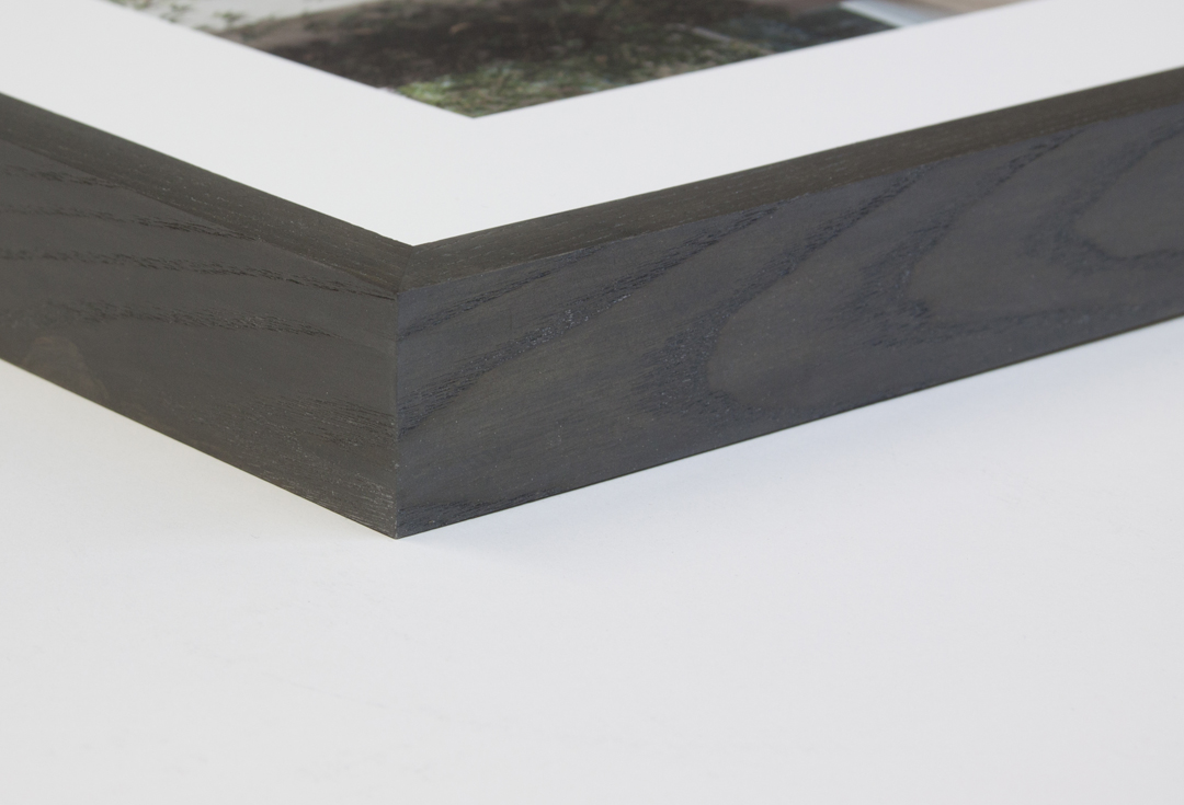 Grey/silver stained ASH