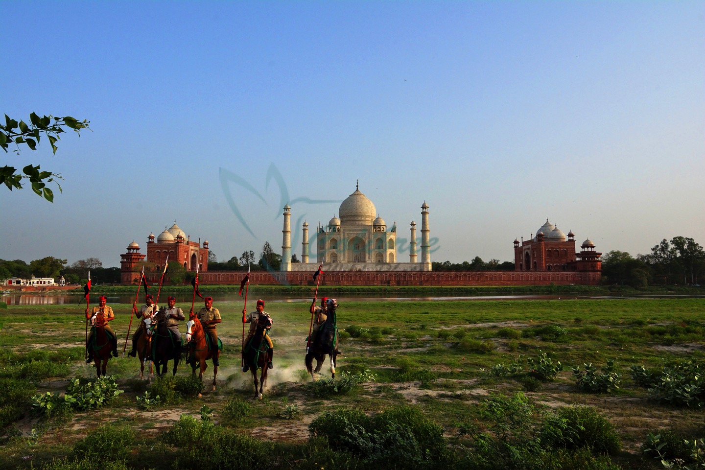 Online Taj Mahal.jpg