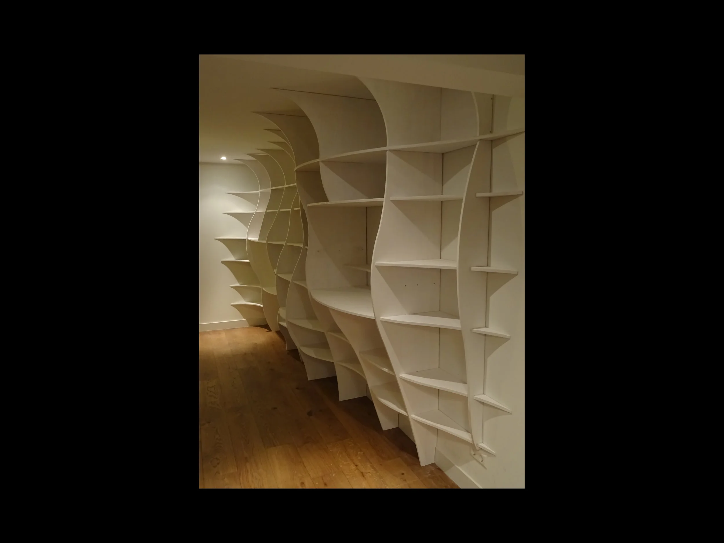 Ondas Cabinet