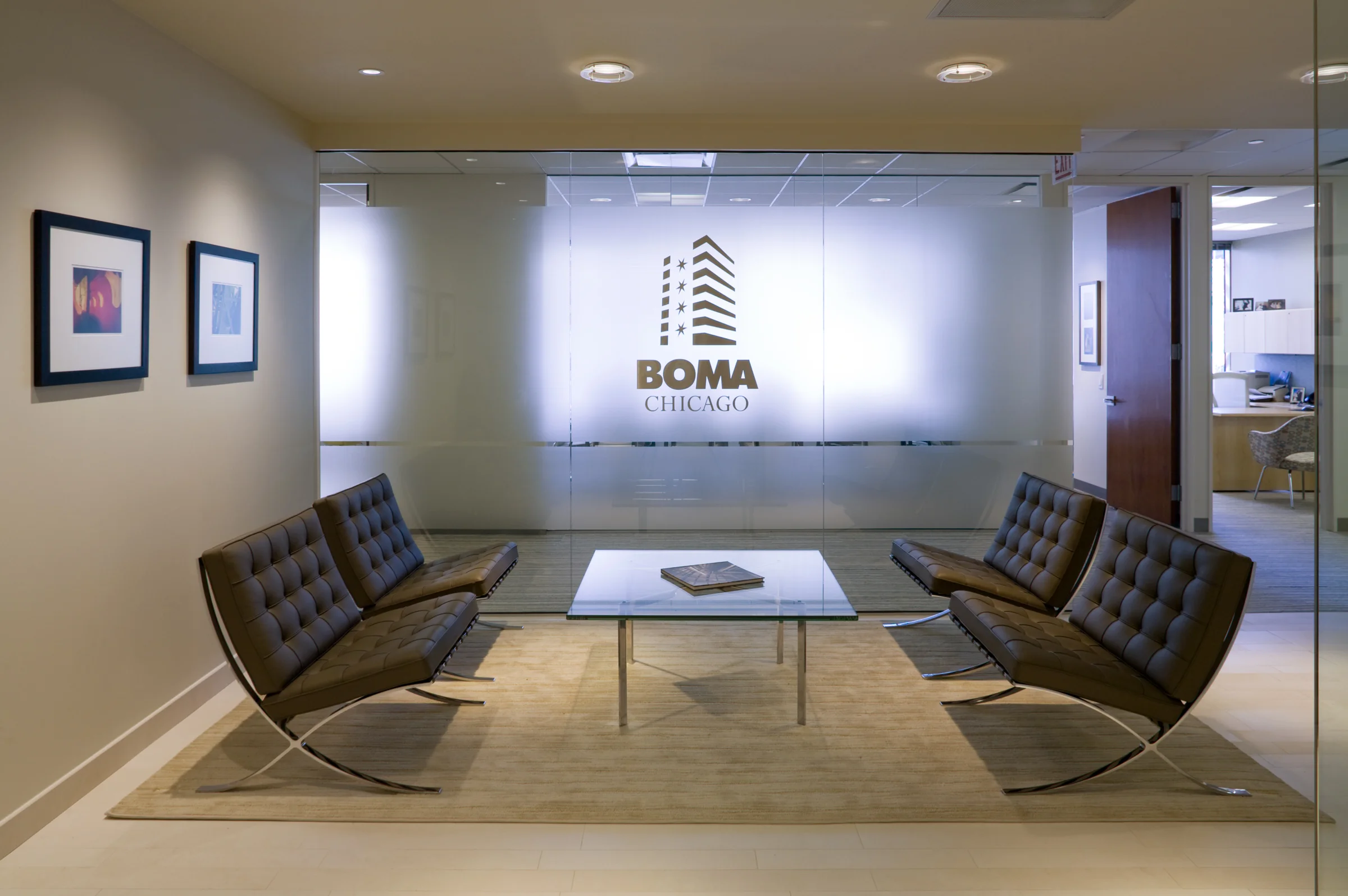 BOMA Chicago | Chicago, Illinois MRSA gained an insider’s view of BOMA’s office space through a series of classes we presented on property administration. So we were a natural choice to give its headquarters a contemporary look that reflects its leadership status and commitment to LEED certification. We designed an open, welcoming environment that encourages and enhances interaction. A versatile 1,200 square foot meeting room accommodates everything from board meetings to brownbag lunches. With our end-to-end design and planning services, BOMA demonstrated that it could complete its LEED certified renovation on time—and within its tight budget. 