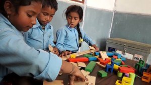 Nepal - 486 aule costruite - 239 insegnanti formati nelle aree colpite dai terremoti - "Brick Kilns", la prima scuolaaperta (abbiamo in programma di costruirne altre 5!) - lancio del progetto nella comunità di Musahar, dove aiutiamo le ragazze a tornare a scuola (solo il 4% delle ragazze può leggere e scrivere)