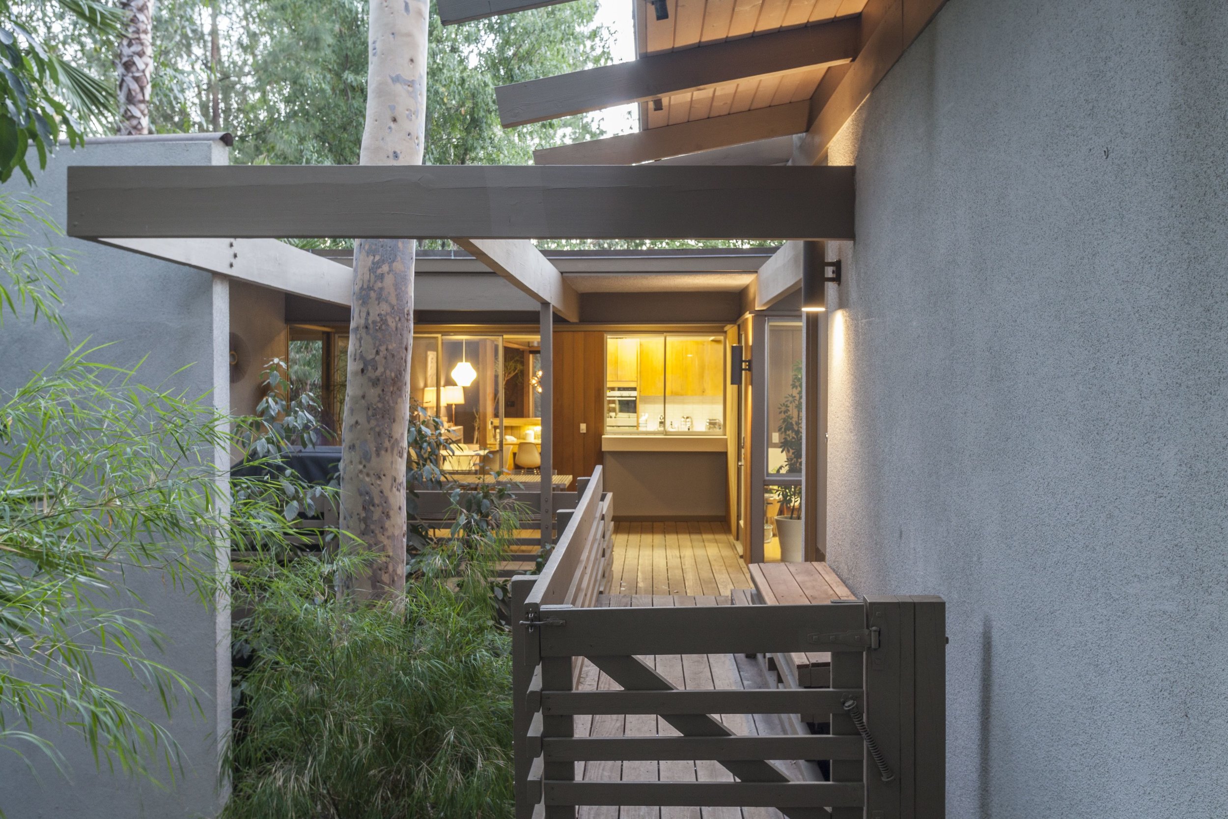 Completed in 1964, characteristics of this 4 bedroom, 4 bath home influenced the design of Kappe’s own extraordinary home. 