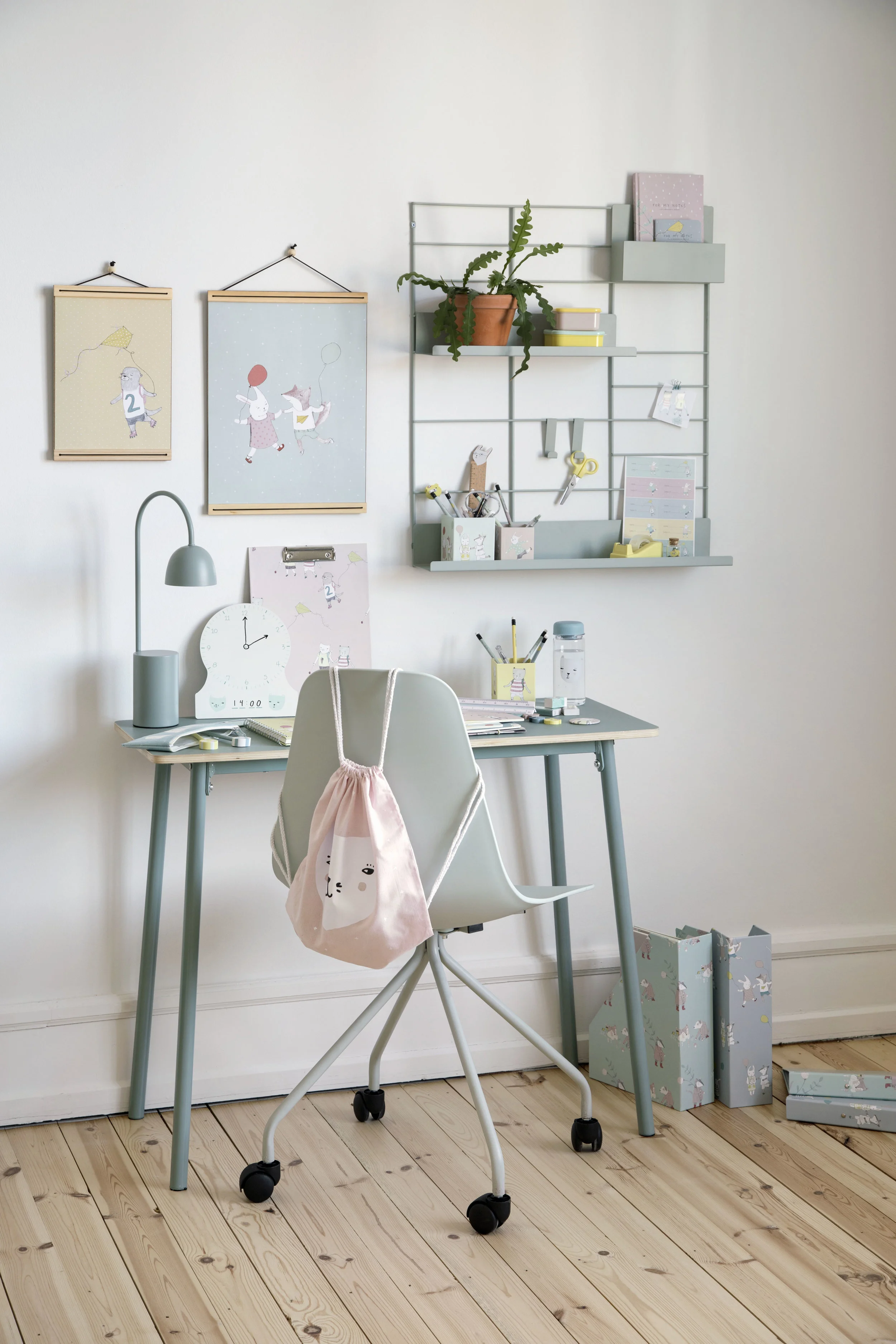 9594.Available_28June20July_SostreneGrene_Office_School_2018_06.jpg