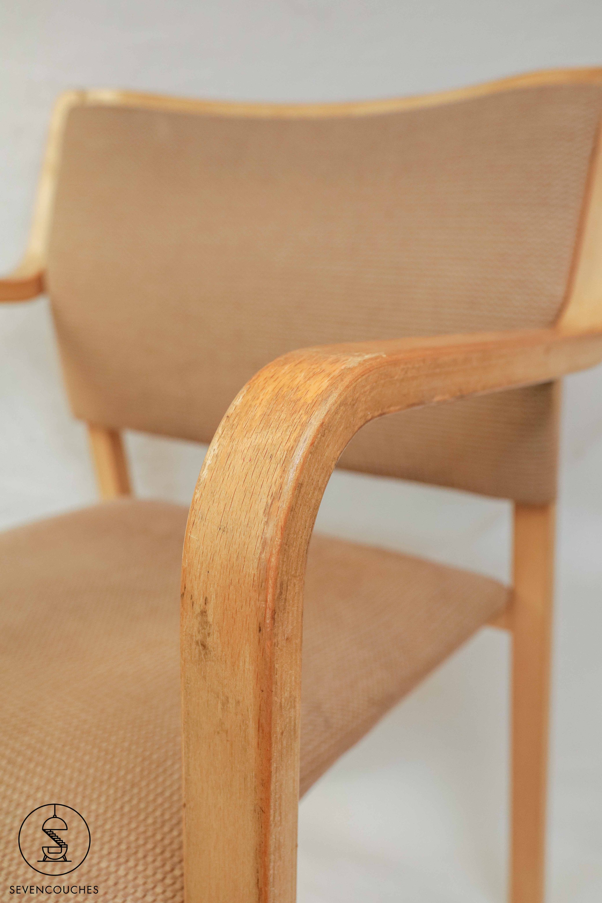 Riskant Los kruipen Zo krijg je vergeelde houten meubels weer mooi (+ behandeltips) —  sevencouches