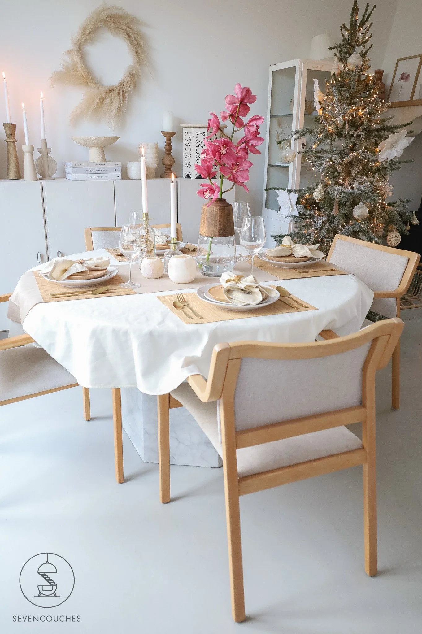 Kersttafel decoreren vier tips om bloemen te gebruiken (DIY) — sevencouches