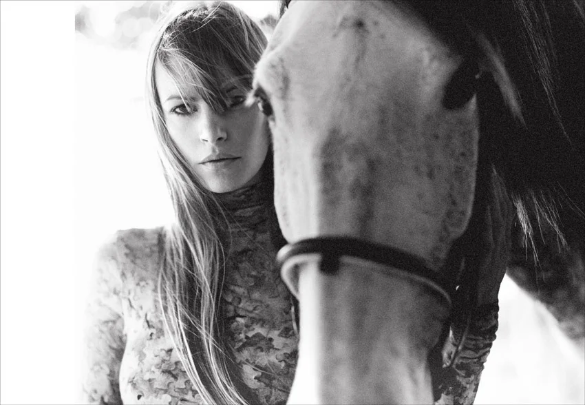 DM_HarpersBazaar_07_01-04.jpg