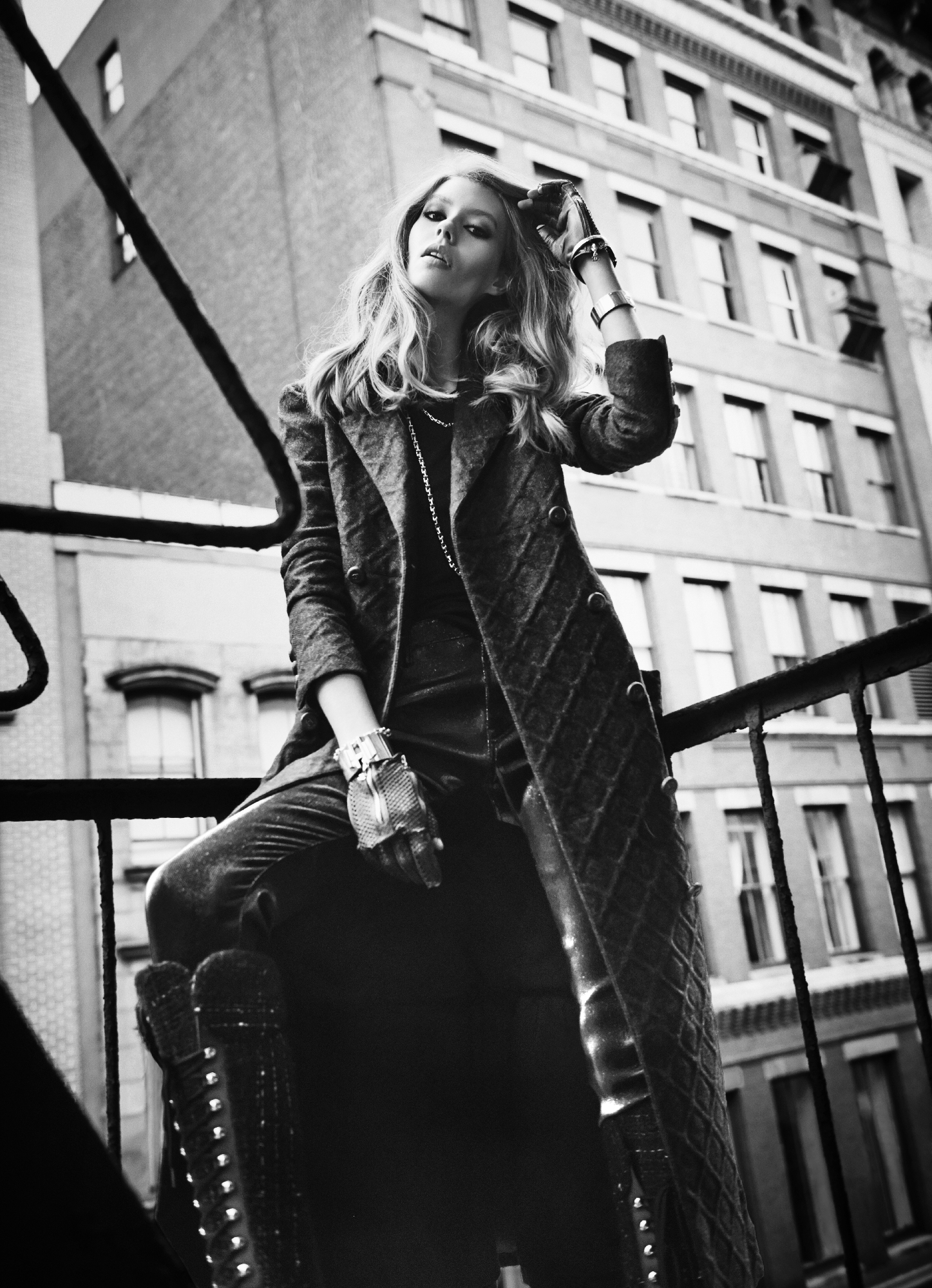 D.M_HARPER'S-BAZAAR_14-09_GRAND-CENTRAL_06.jpg