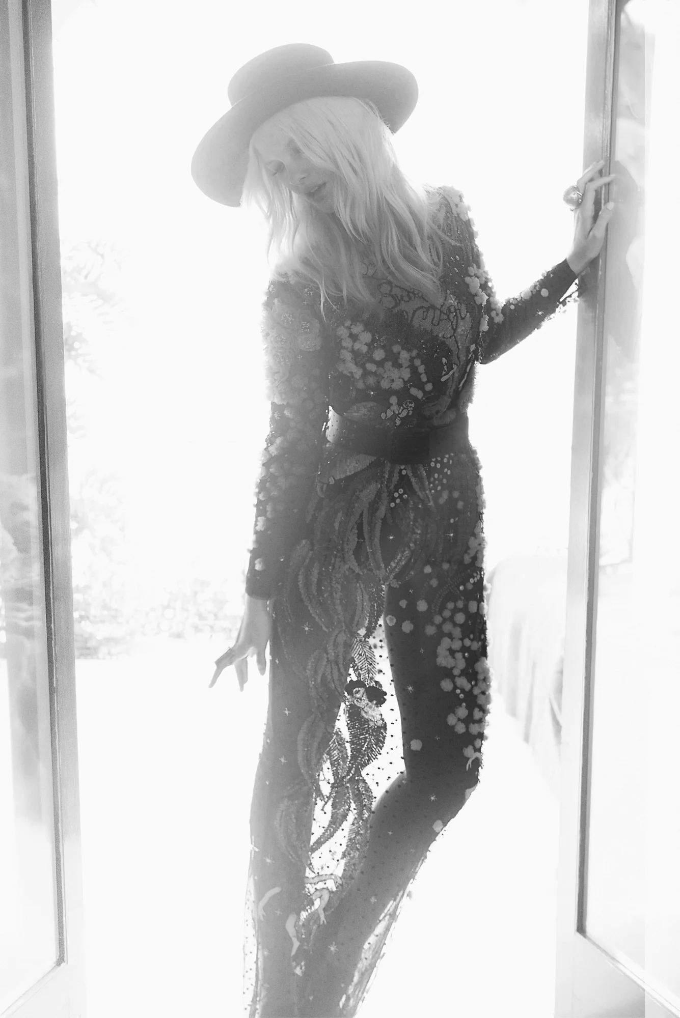 DM_MARIE-CLAIRE_BIKER-GIRL_15_03-02_bw.jpg
