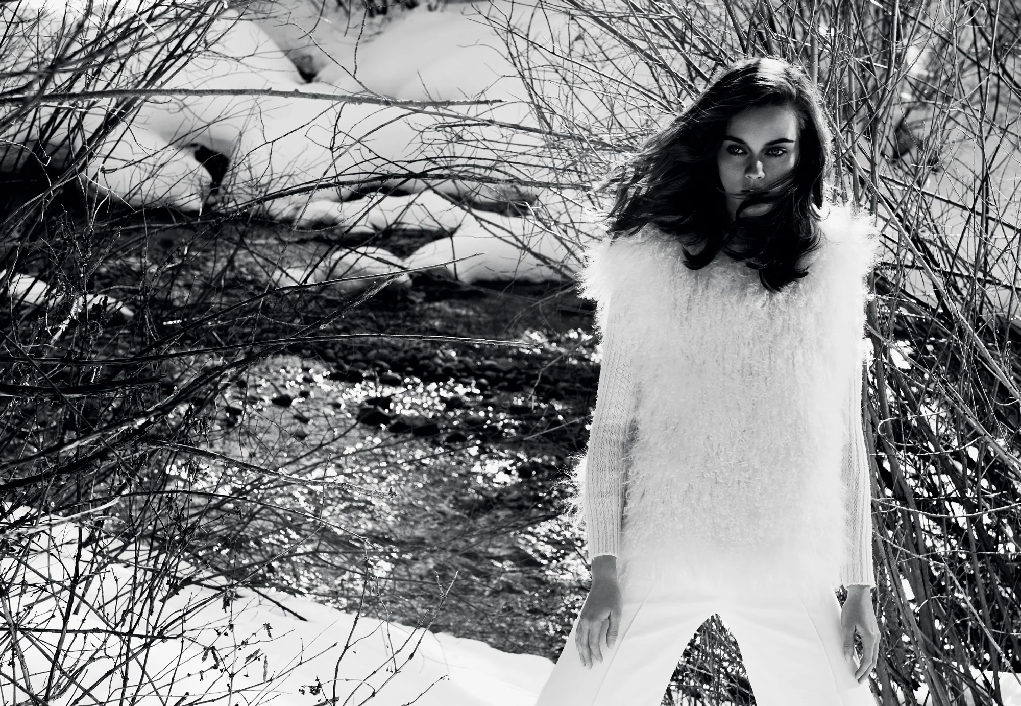 DM_HARPERS-BAZAAR_16-06_CABIN-FEVER_03.jpg