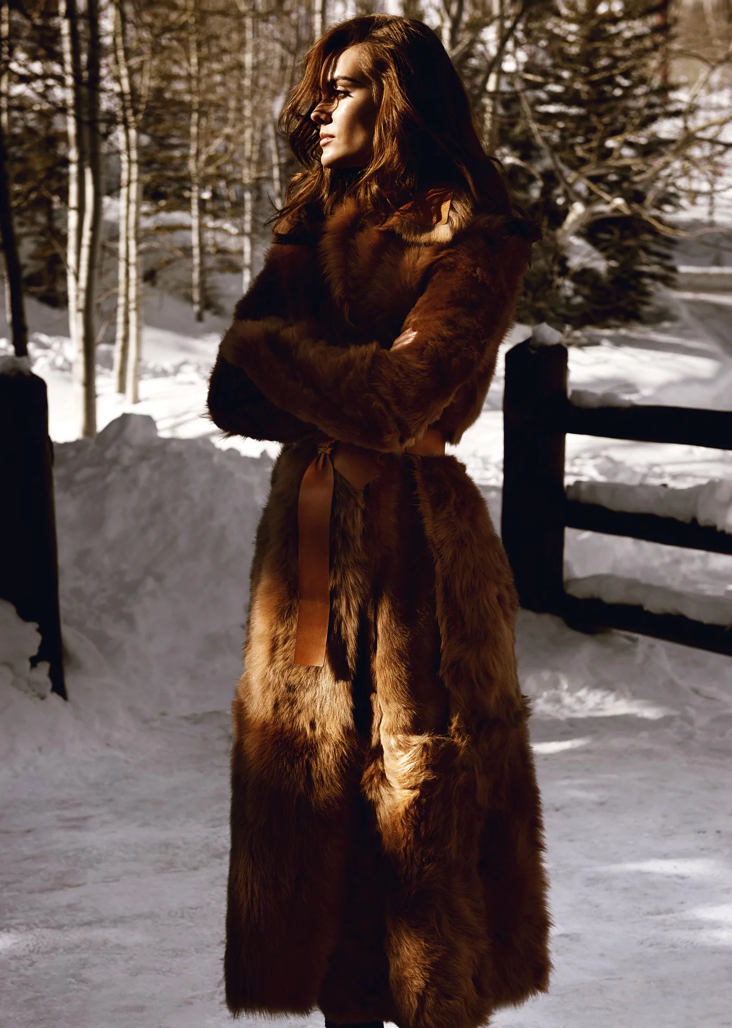DM_HARPERS-BAZAAR_16-06_CABIN-FEVER_04.jpg