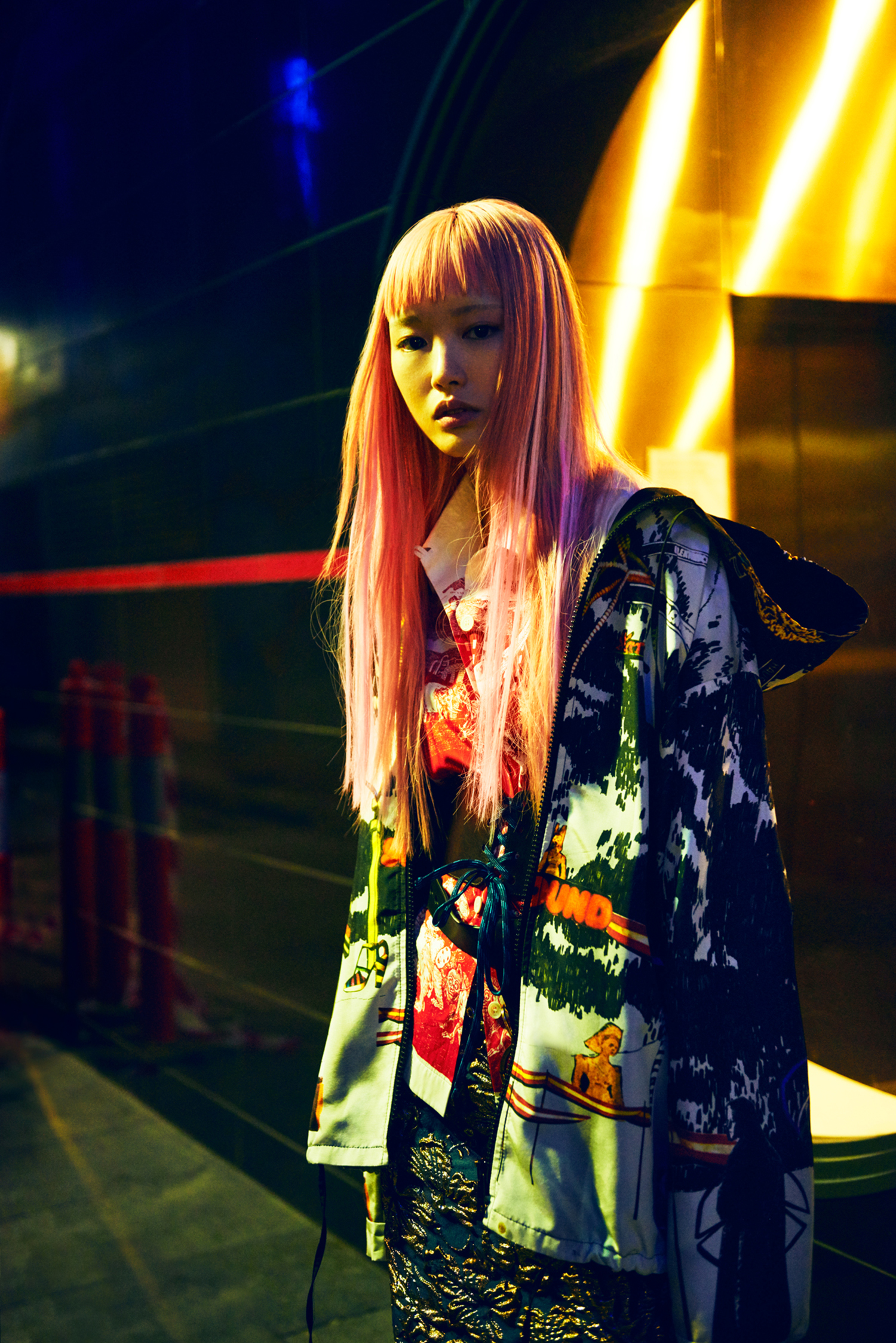 DM_GRAZIA-16-09_NEON-HEART_02.jpg