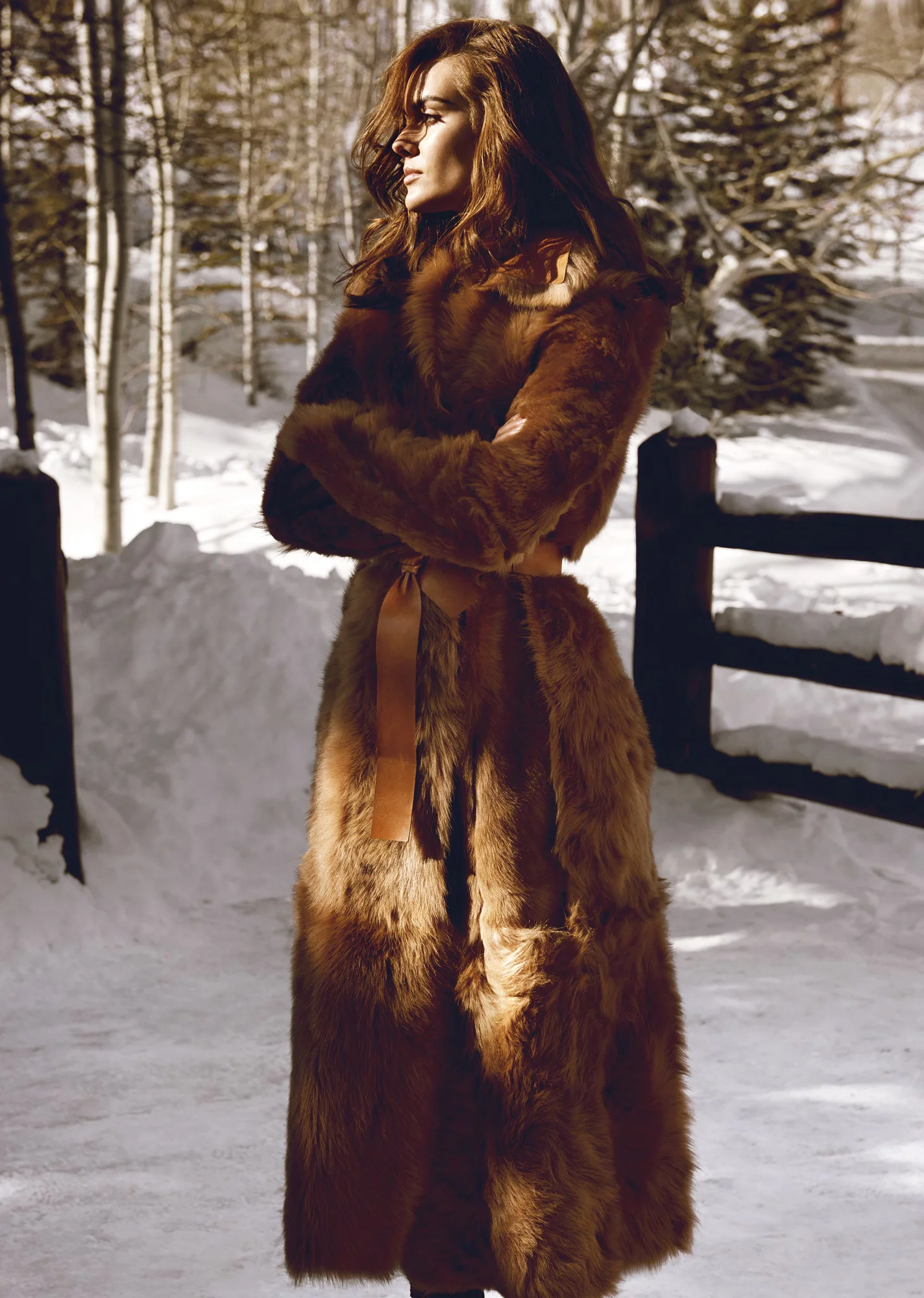 DM_HARPERS-BAZAAR_16-06_CABIN-FEVER_04.jpg
