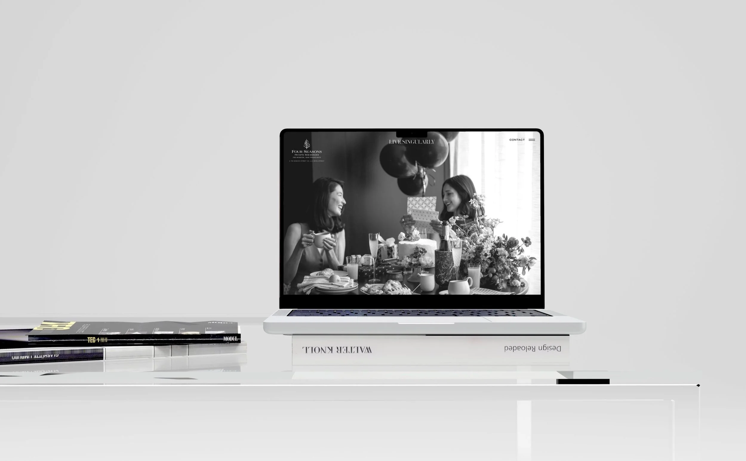 laptop_mockup_02.jpg