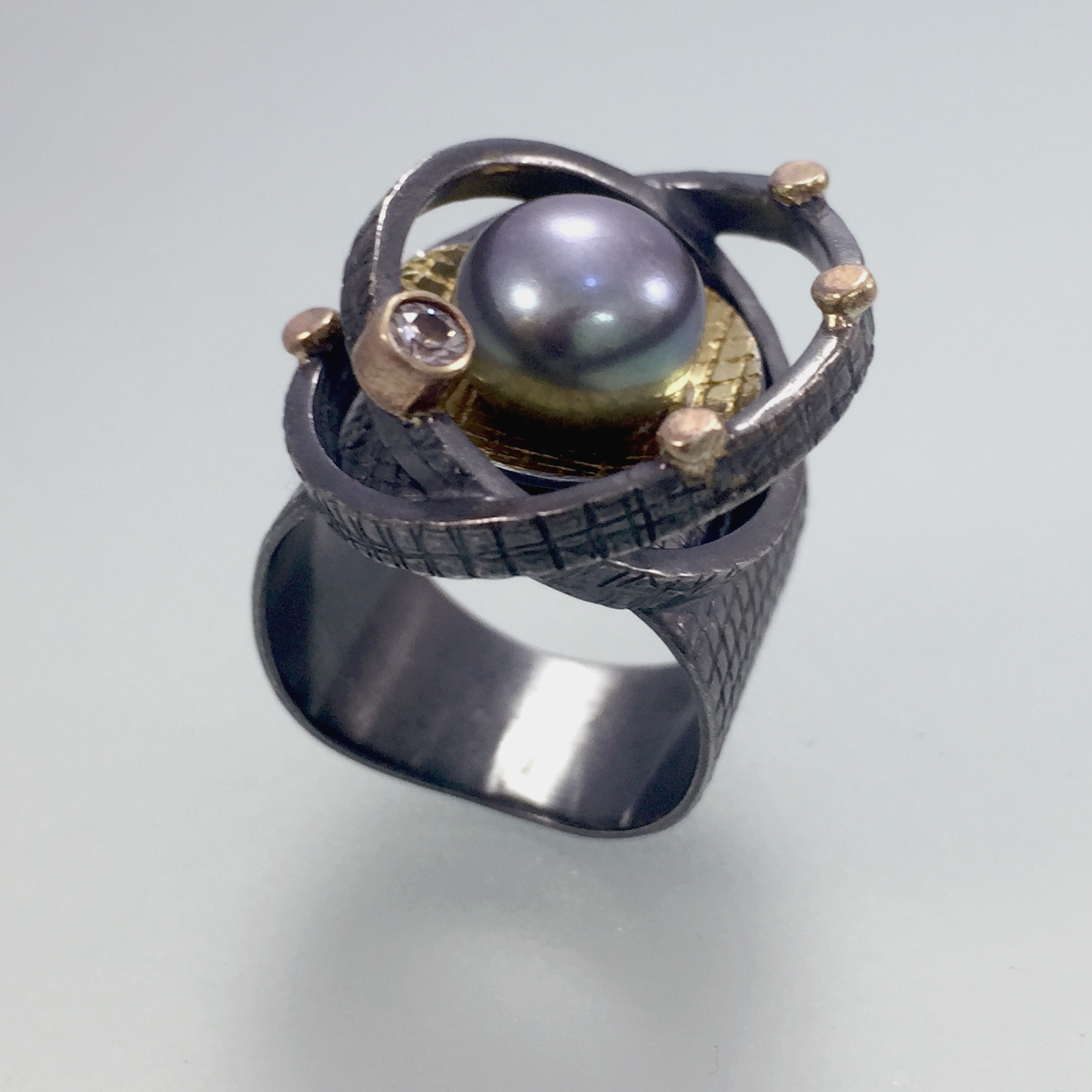 Grey pearl Orbit ring