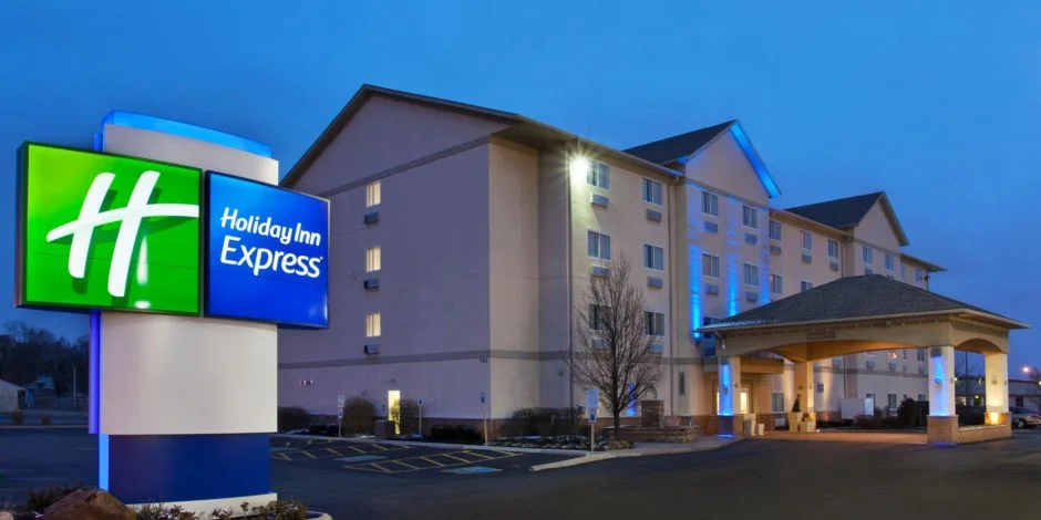 holiday-inn-express-and-suites-columbus-4244674413-2x1.jpeg