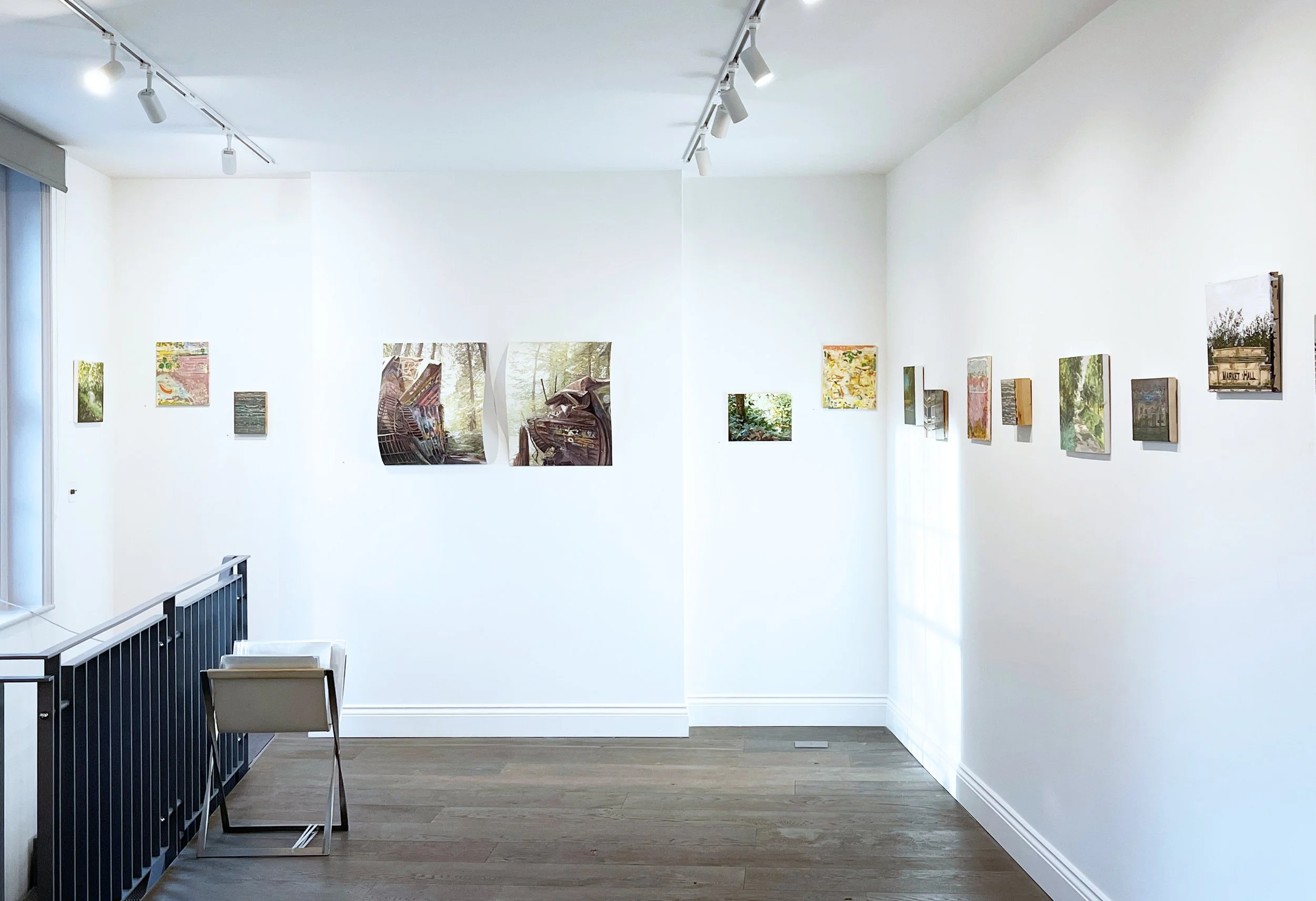 Hang l-r 20 wide.jpg