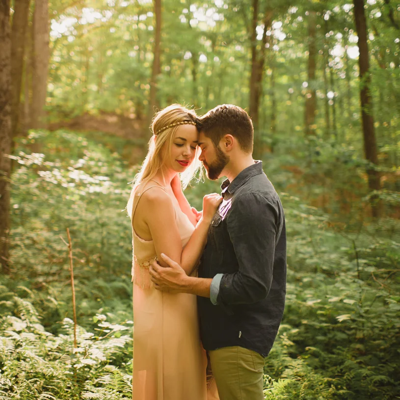 Woodsy Maine Engagement Photography // Maddie & Jon
