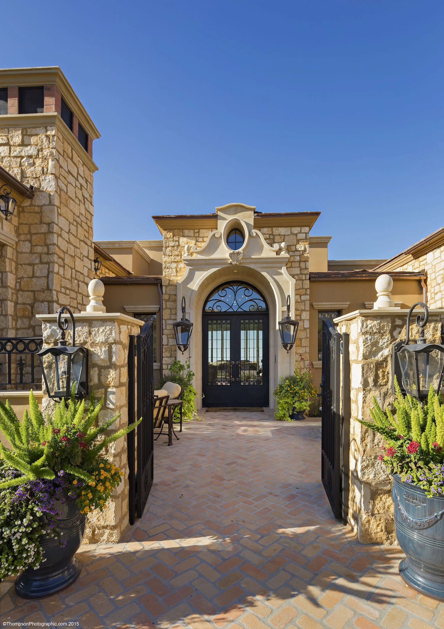 011_Front Door Entry.jpg