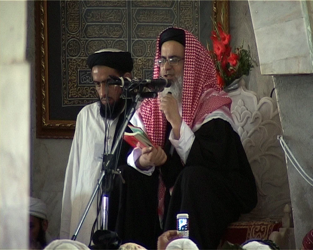 2011-08-19_14.52.32Z-+-Fw  AZIZ PICTURES(attachments)-+-aziz 4.jpg