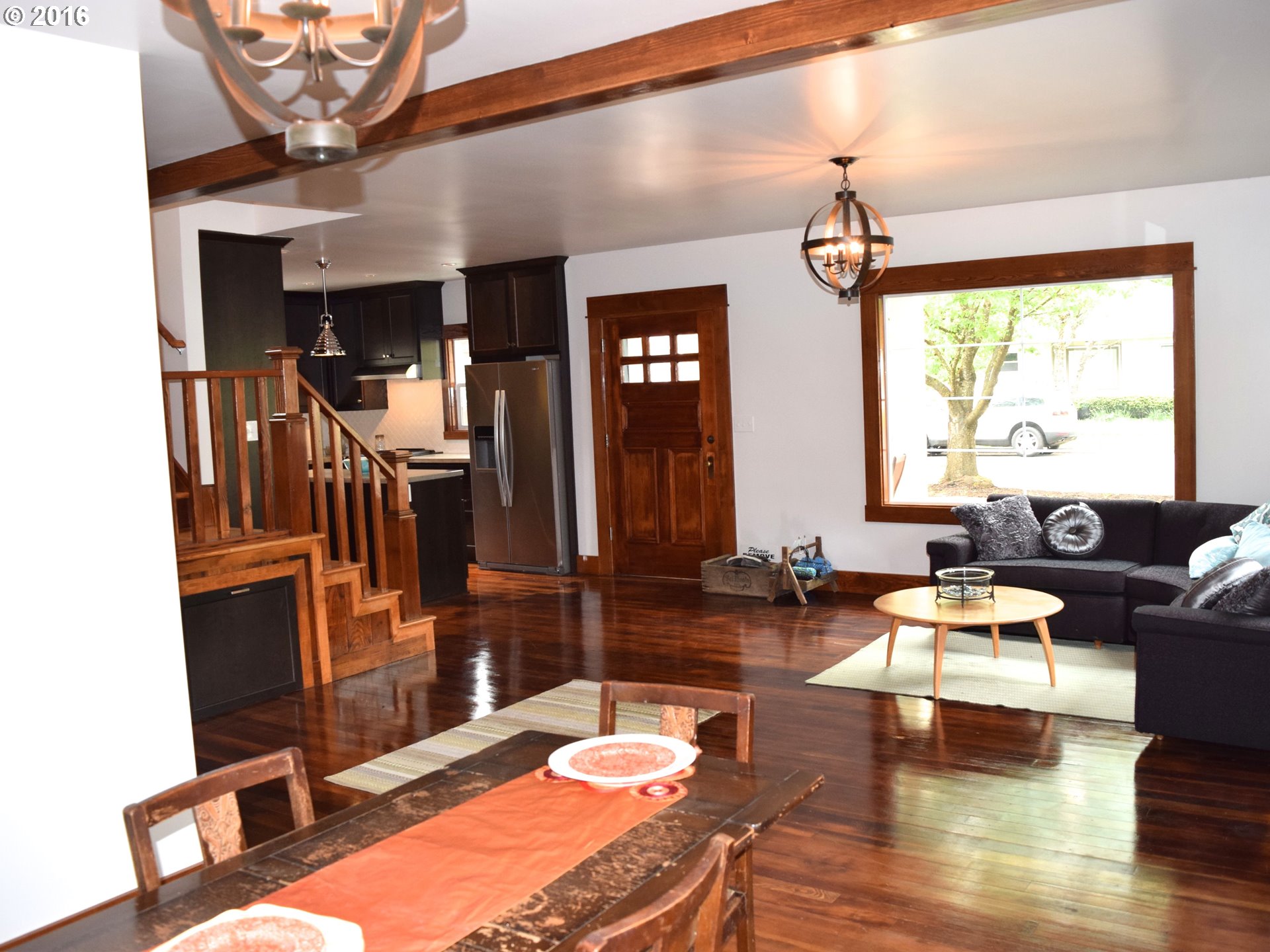 living_room_2.jpeg
