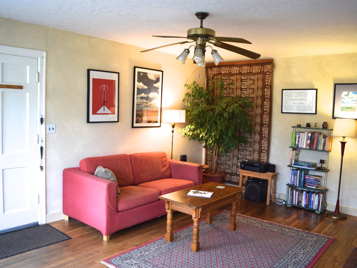 8_Living_Room.jpg