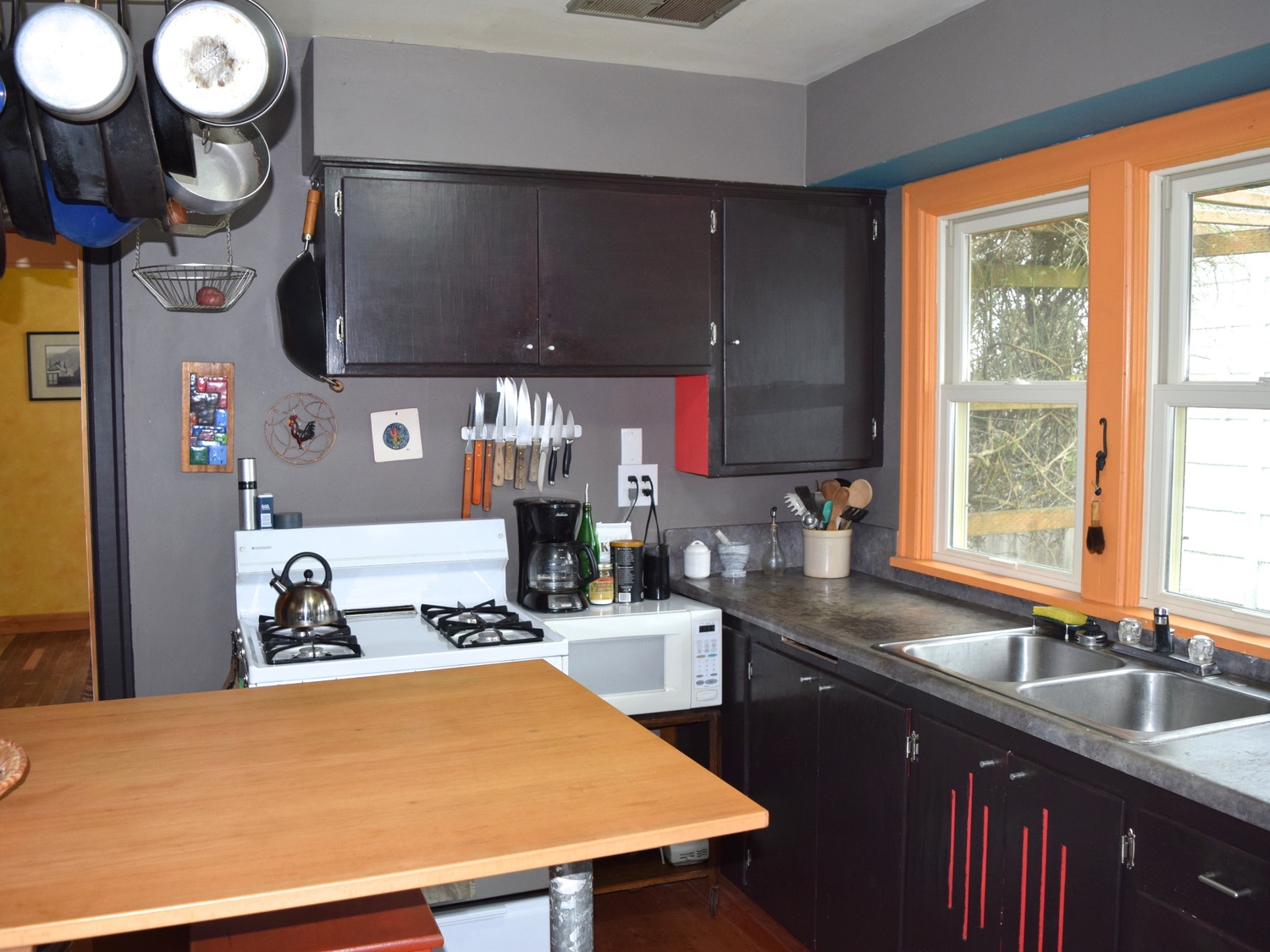 9_Kitchen.jpg