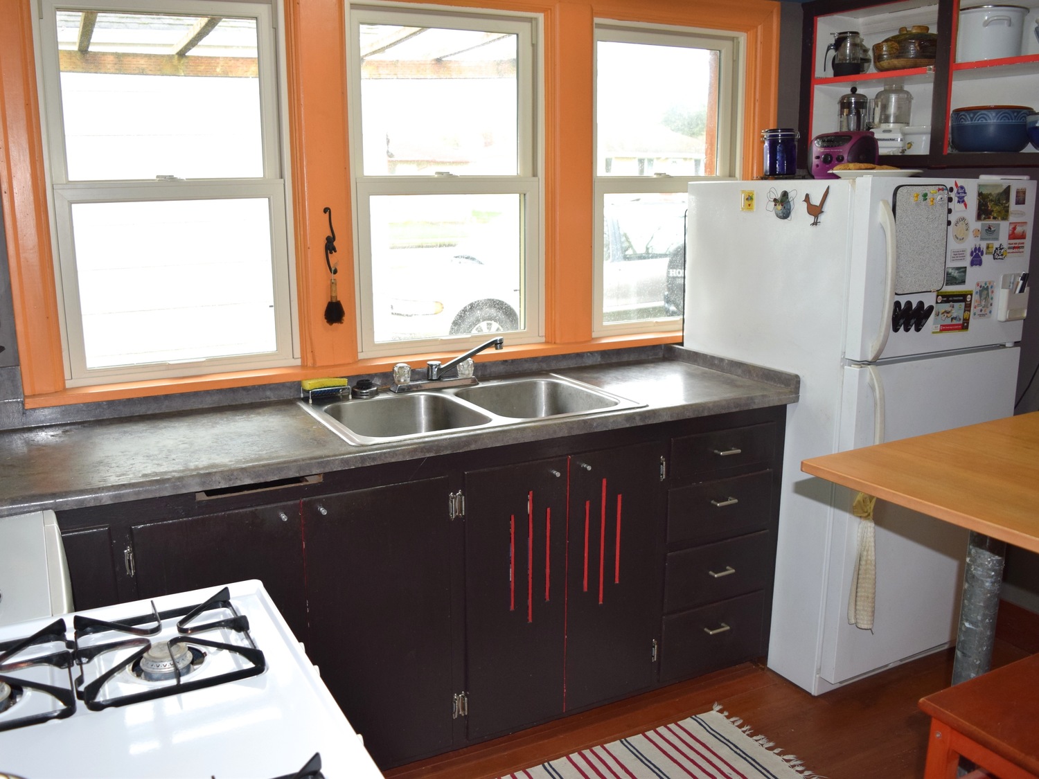 10_Kitchen.jpg