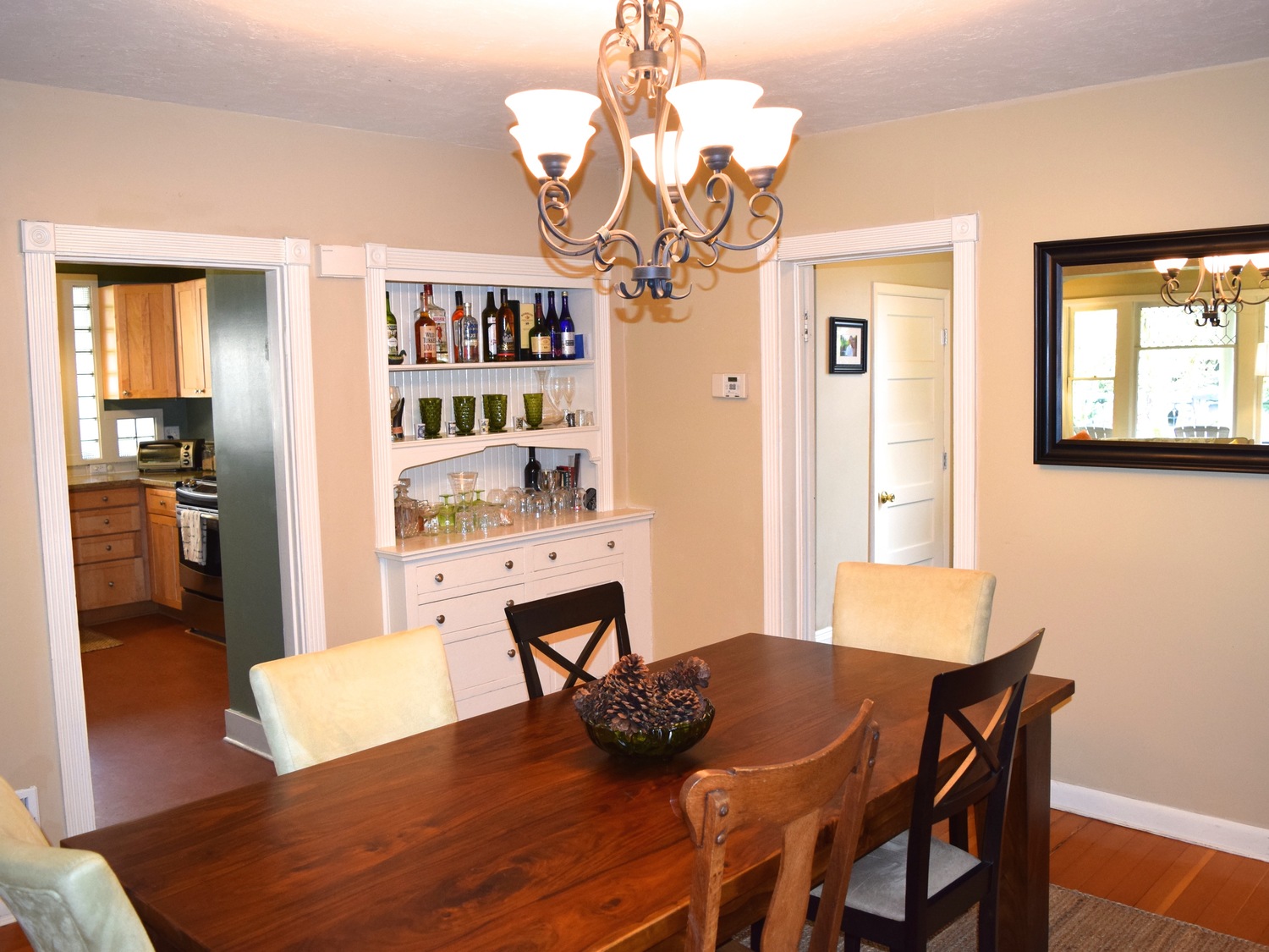 10_dining_room.jpg