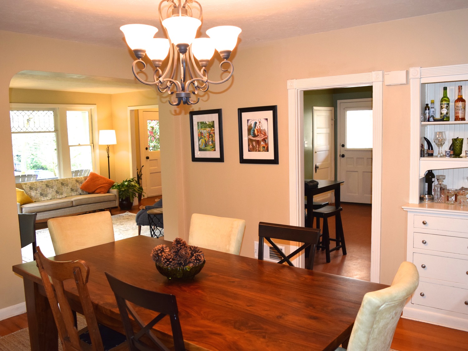 12_dining_room.jpg