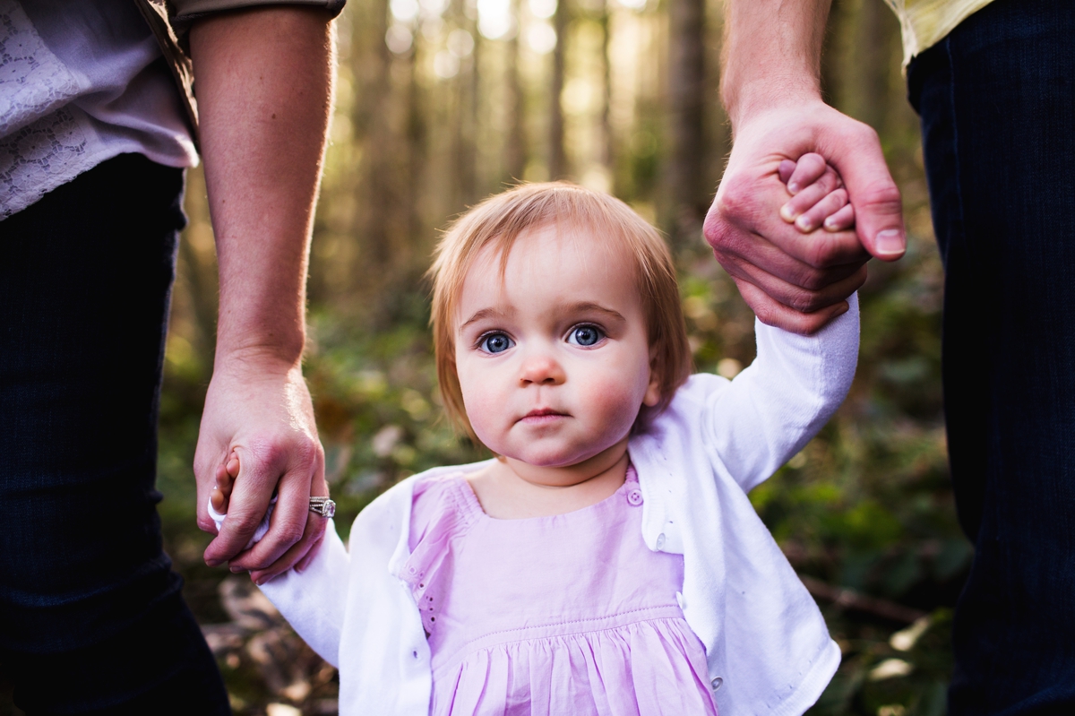 elena s blair seattle baby family photographer outdoors on location