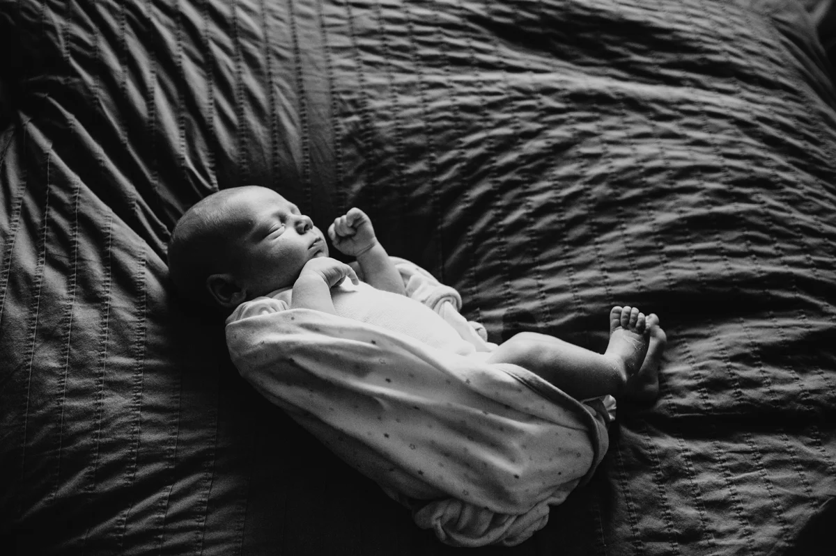 elena blair seattle newborn photography baby daniel and family at home black and white