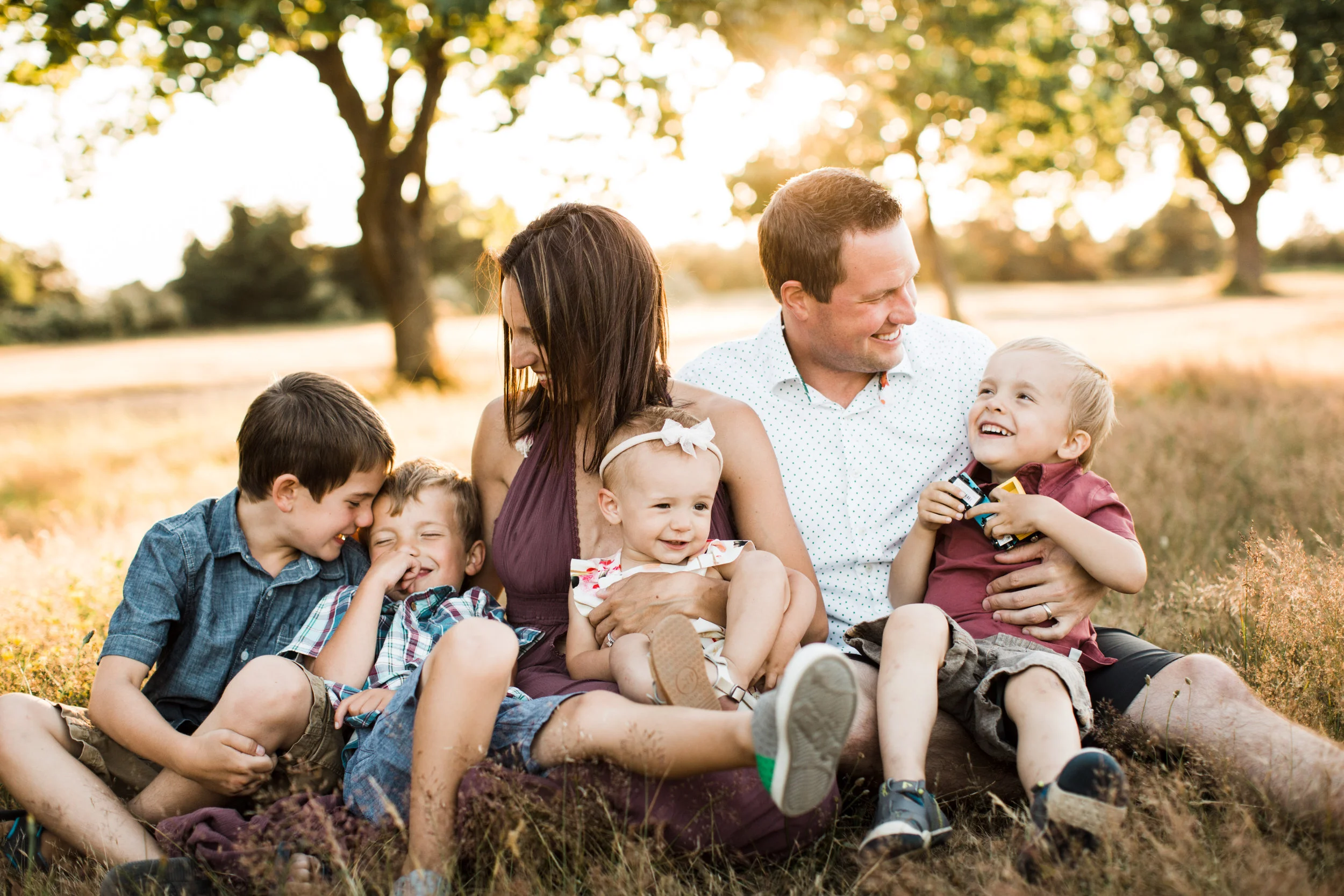 Golden hour family photo in Seattle, WA. Family Photographer. 