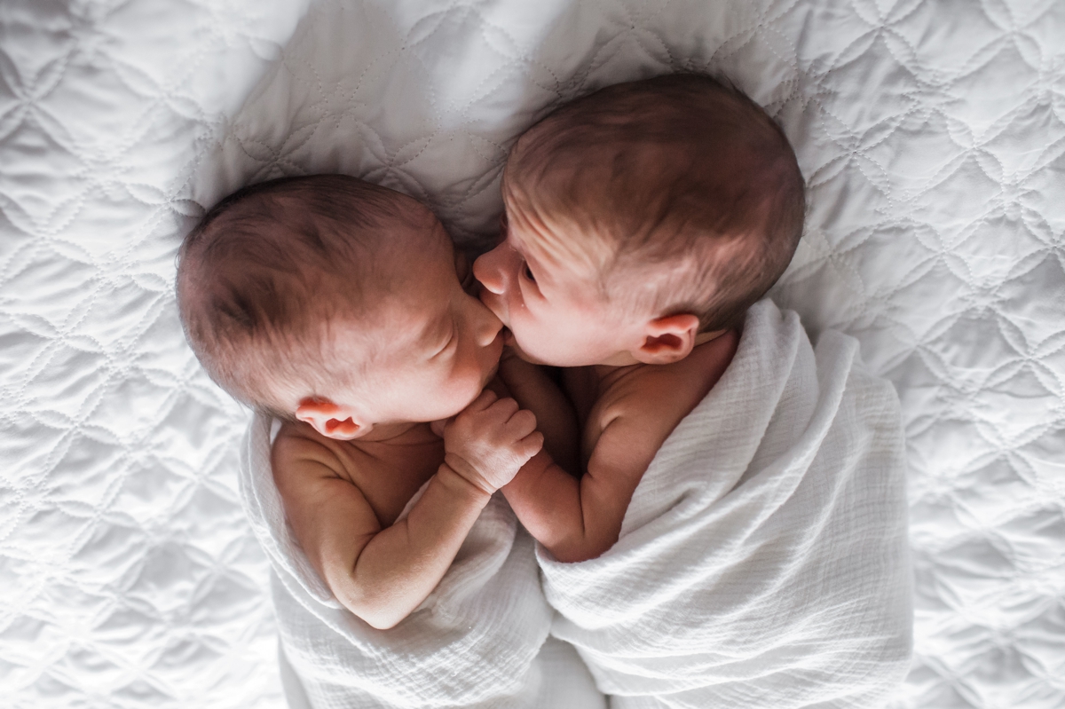 elena s blair seattle newborn photography | baby twin boys at home on location with family