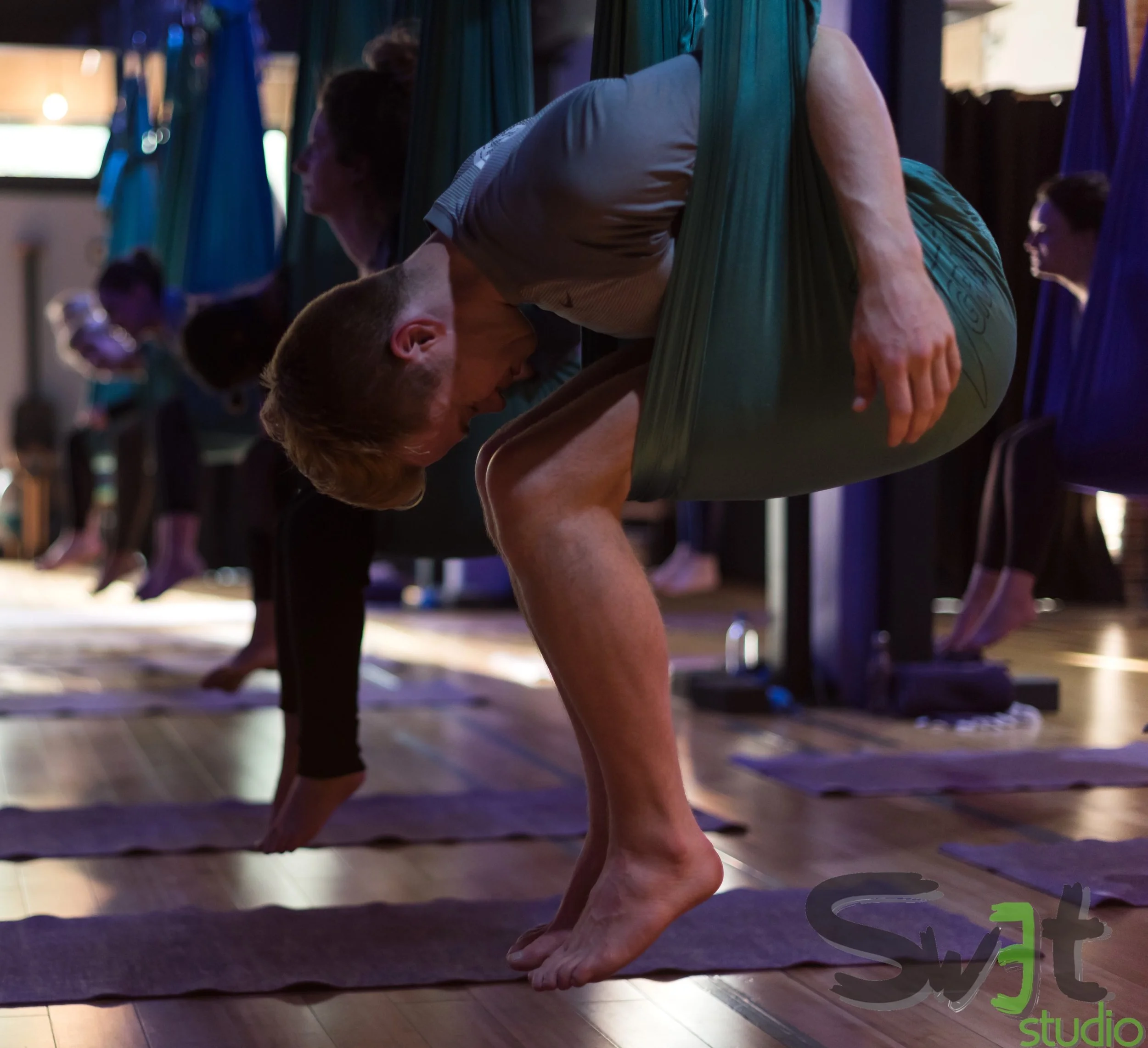 SwetStudio_aerialyoga_inversion.jpg