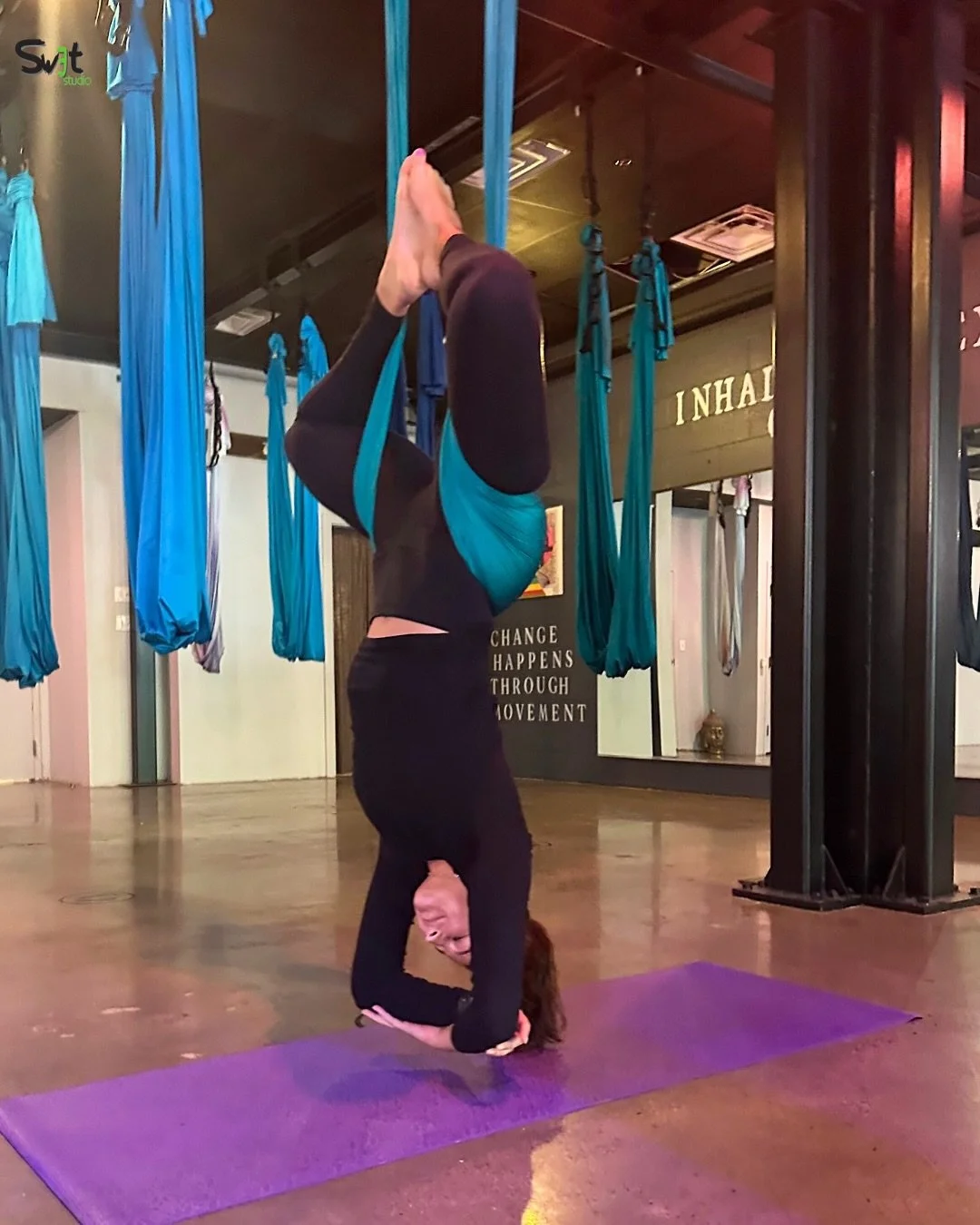 Strength, stretch, and a serious mood boost&hellip; all while floating in the air! 💪🧘&zwj;♀️ Come try our aerial hammock classes and feel the difference.

💜 @swetstudio 

#yogainboston