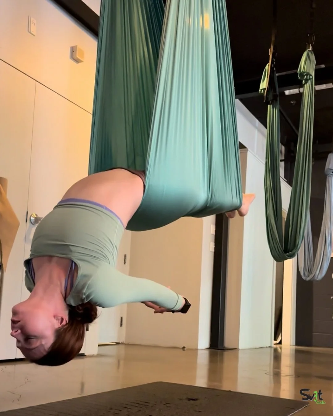 Low impact. Full body. Major benefits.
Once you fly, you never go back 🕊️ JOIN NOW!
💜 @swetstudio 

#mindbody #bostonyoga #swetstudio #flywithus #lowimpacteorkout