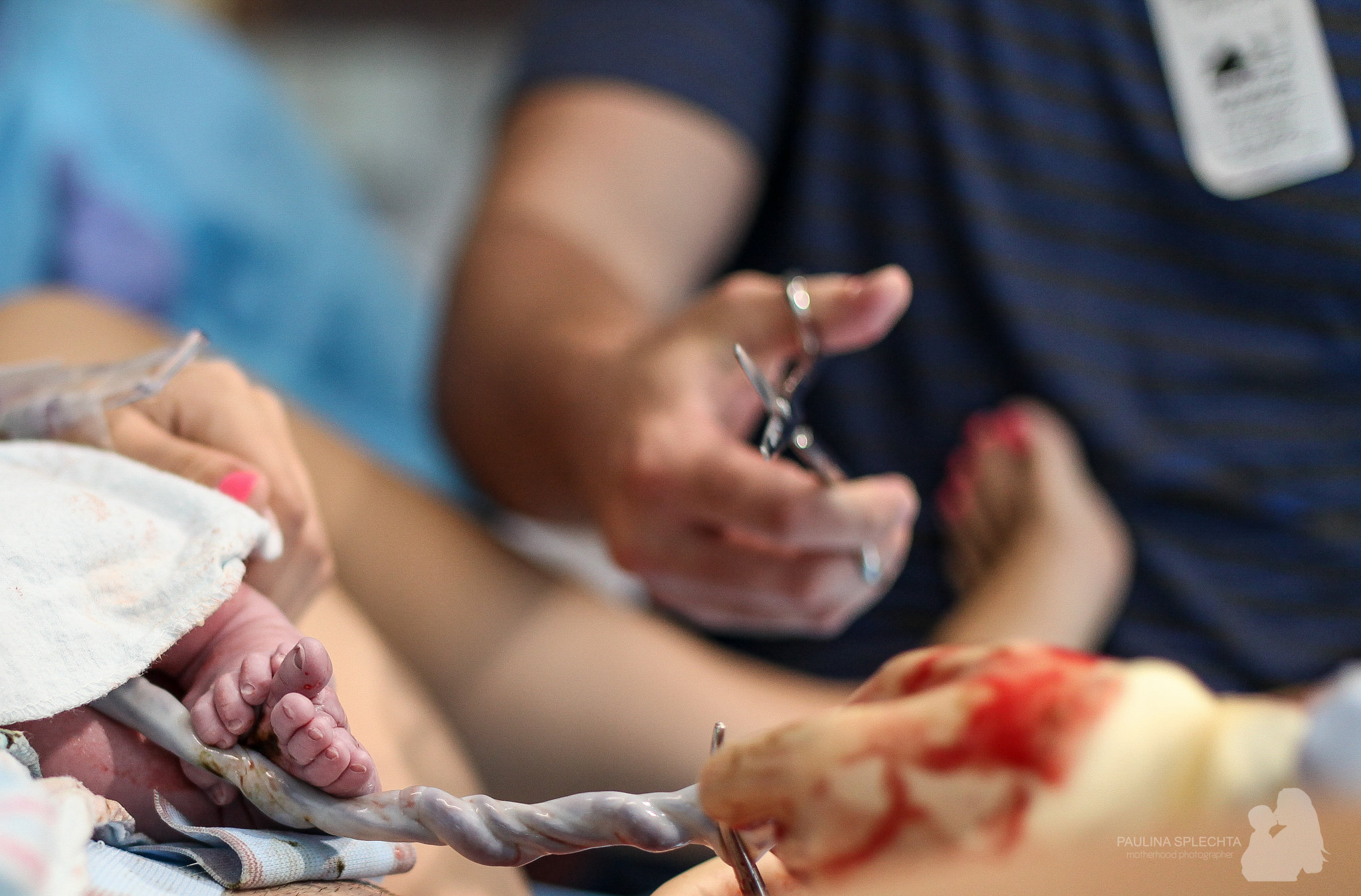 birth-center-hospital-photographer-photography-breastfeeding-south-florida-boca-regional-delray-palms-hollywood-pumping-water-natural-family-newborn-21.jpg