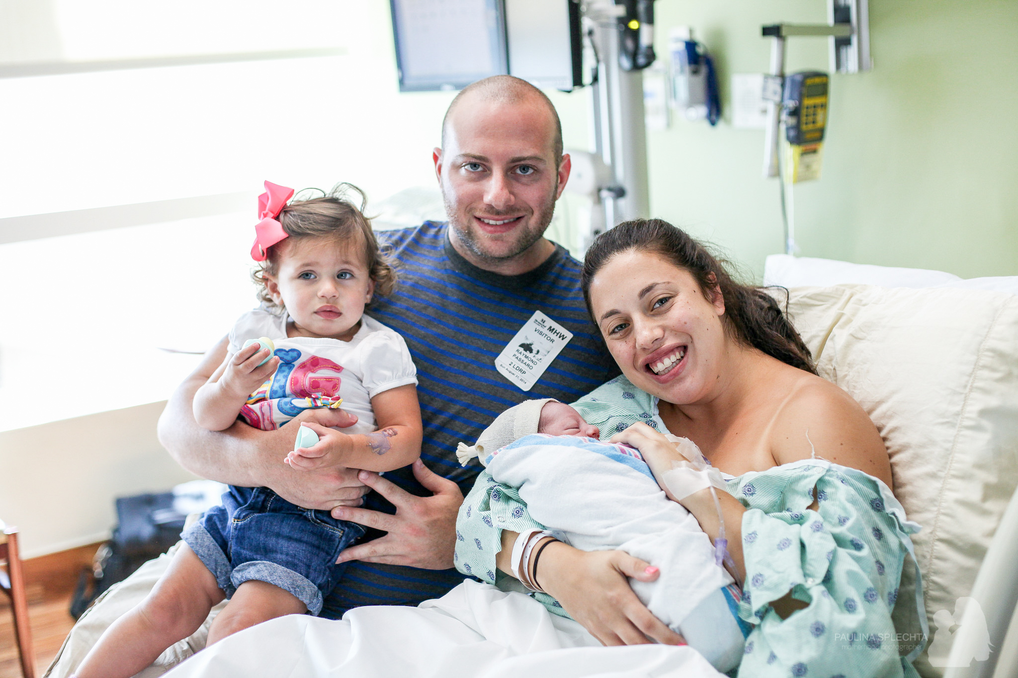 birth-center-hospital-photographer-photography-breastfeeding-south-florida-boca-regional-delray-palms-hollywood-pumping-water-natural-family-newborn-45.jpg