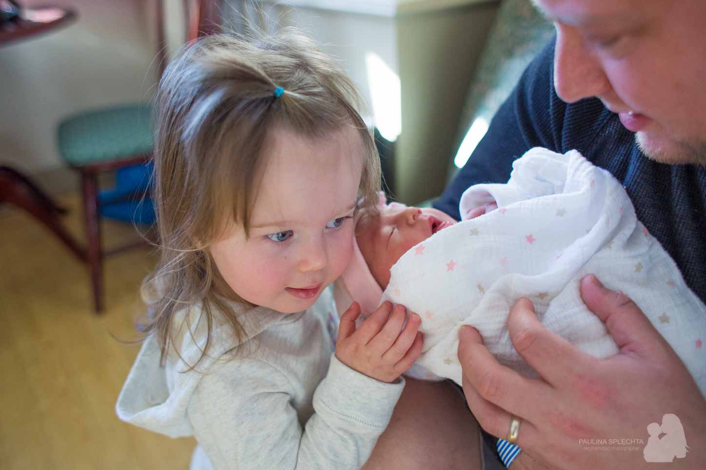 birth-center-hospital-photographer-photography-breastfeeding-south-florida-boca-regional-delray-palms-hollywood-pumping-water-natural-family-newborn-26.jpg