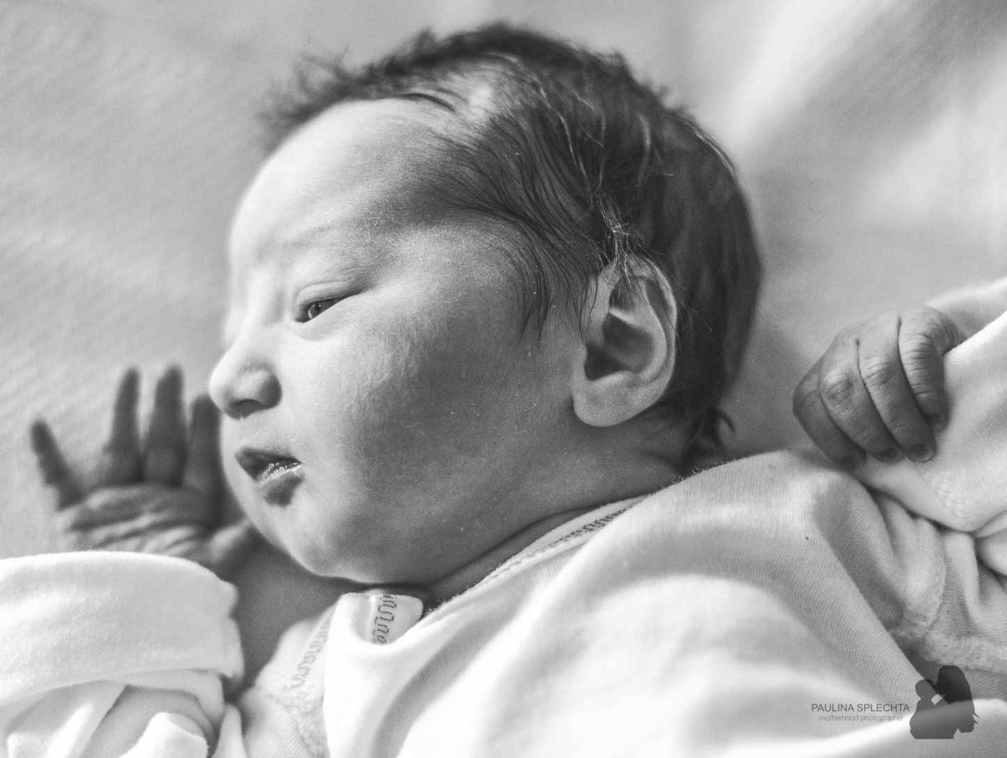 birth-center-hospital-photographer-photography-breastfeeding-south-florida-boca-regional-delray-palms-hollywood-pumping-water-natural-family-newborn-40.jpg