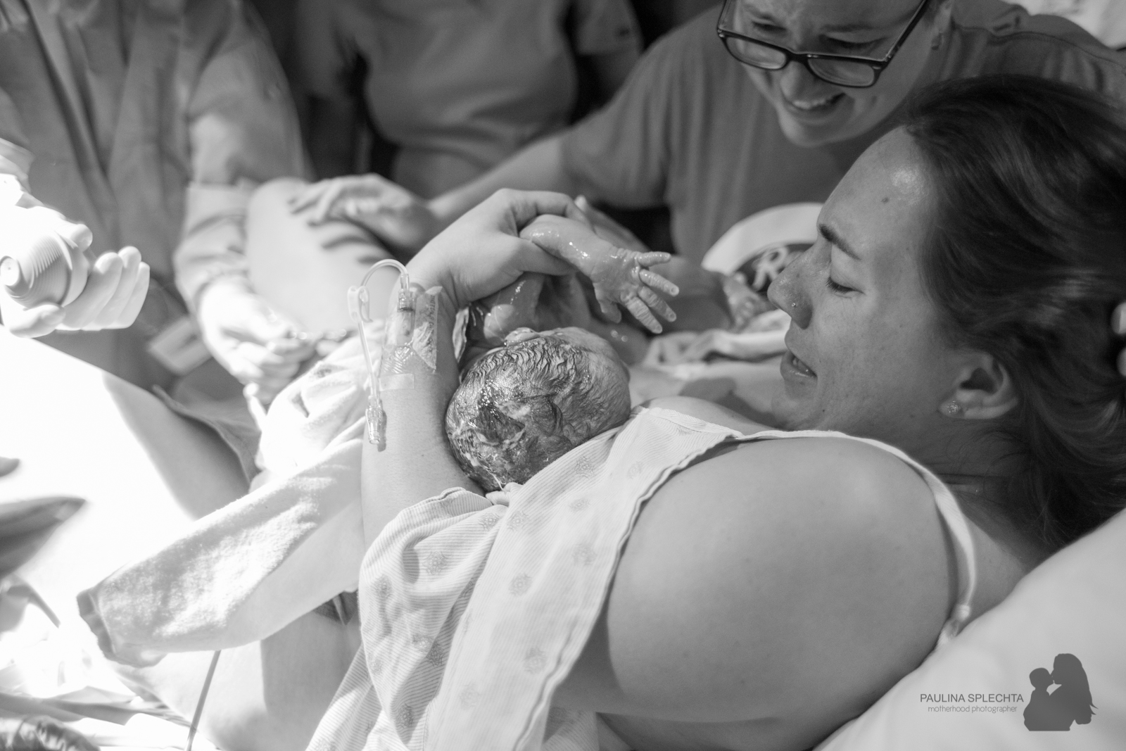 bocabirthphotographer-boca-birth-photographer-birth-center-hospital-hypnobirthing-midwife-doula-trimester-breastfeeding-florida-hollywood-delray-stop-nausea-morning-sickness-7.jpg