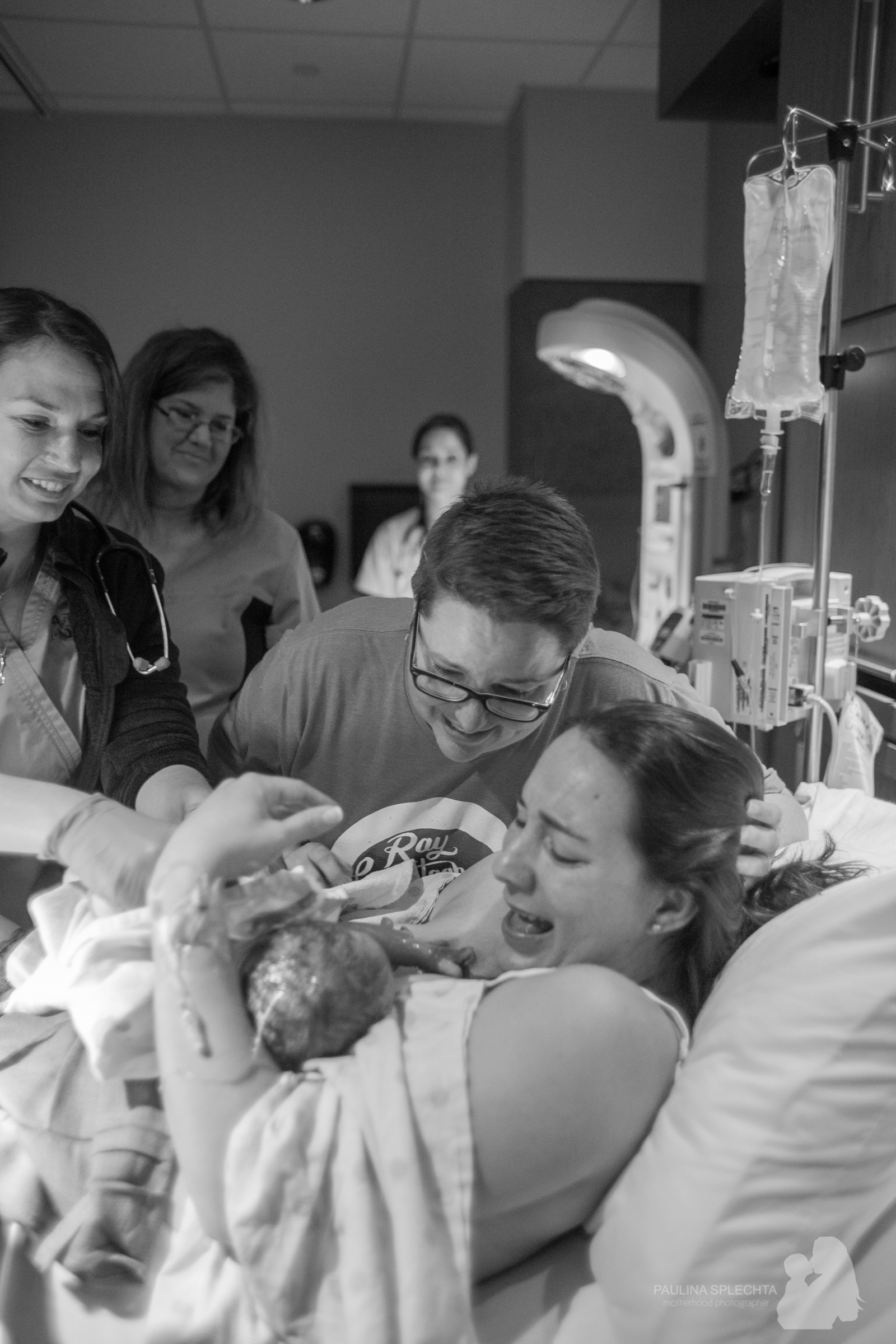 bocabirthphotographer-boca-birth-photographer-birth-center-hospital-hypnobirthing-midwife-doula-trimester-breastfeeding-florida-hollywood-delray-stop-nausea-morning-sickness-11.jpg