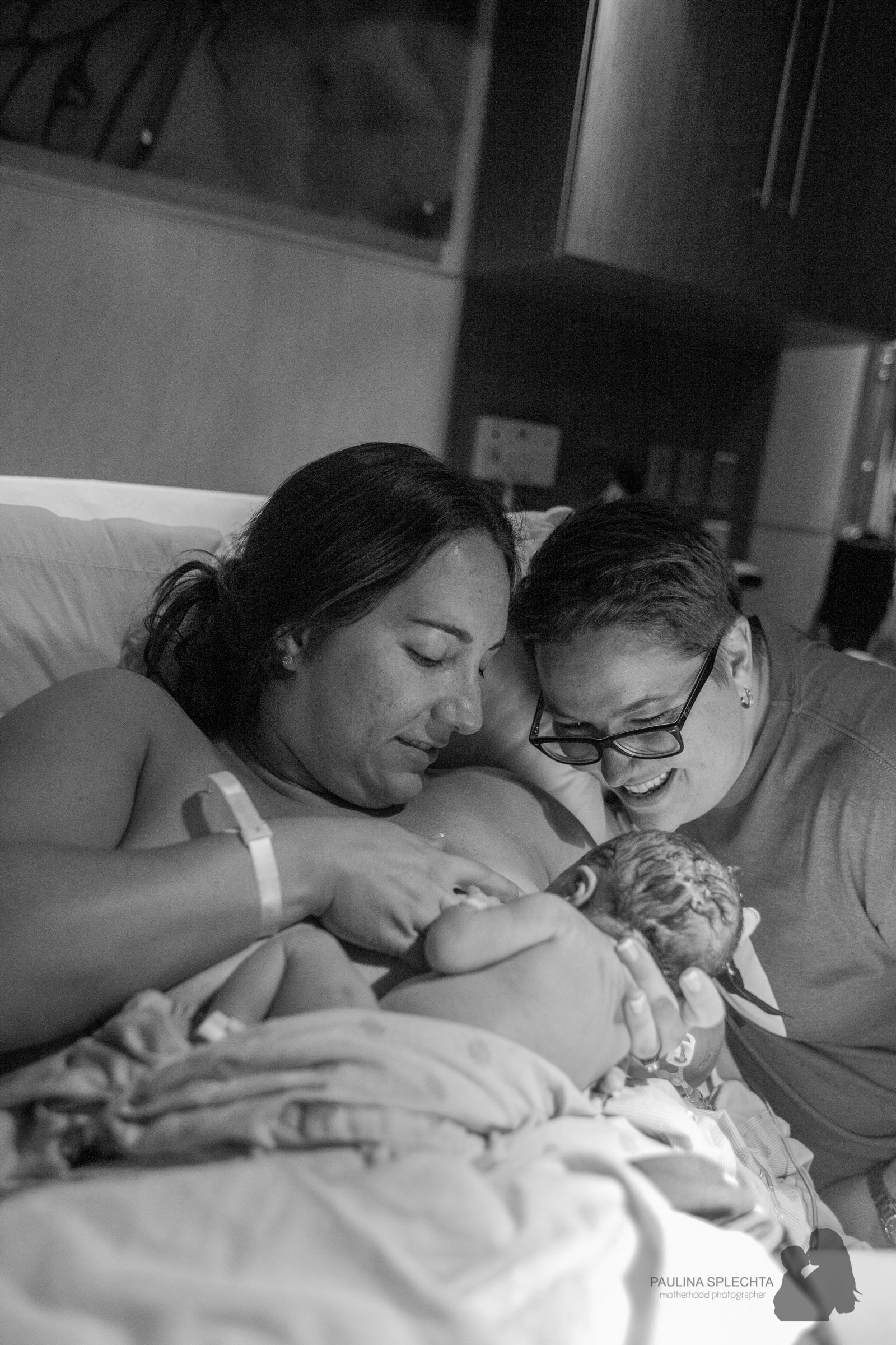 bocabirthphotographer-boca-birth-photographer-birth-center-hospital-hypnobirthing-midwife-doula-trimester-breastfeeding-florida-hollywood-delray-stop-nausea-morning-sickness-19.jpg