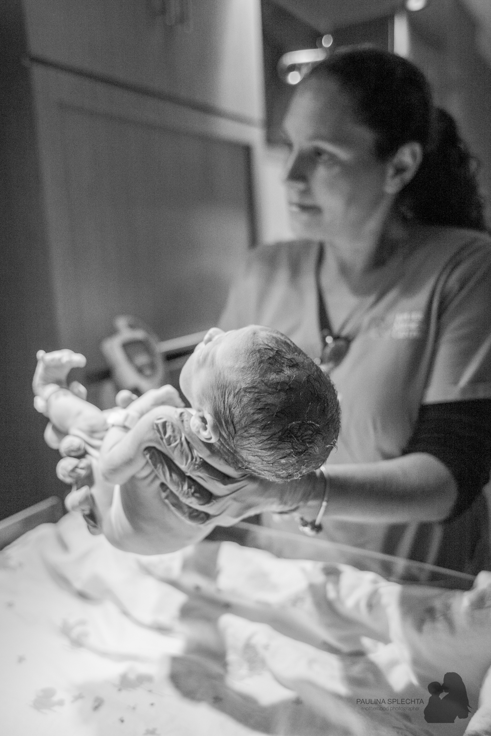 bocabirthphotographer-boca-birth-photographer-birth-center-hospital-hypnobirthing-midwife-doula-trimester-breastfeeding-florida-hollywood-delray-stop-nausea-morning-sickness-20.jpg