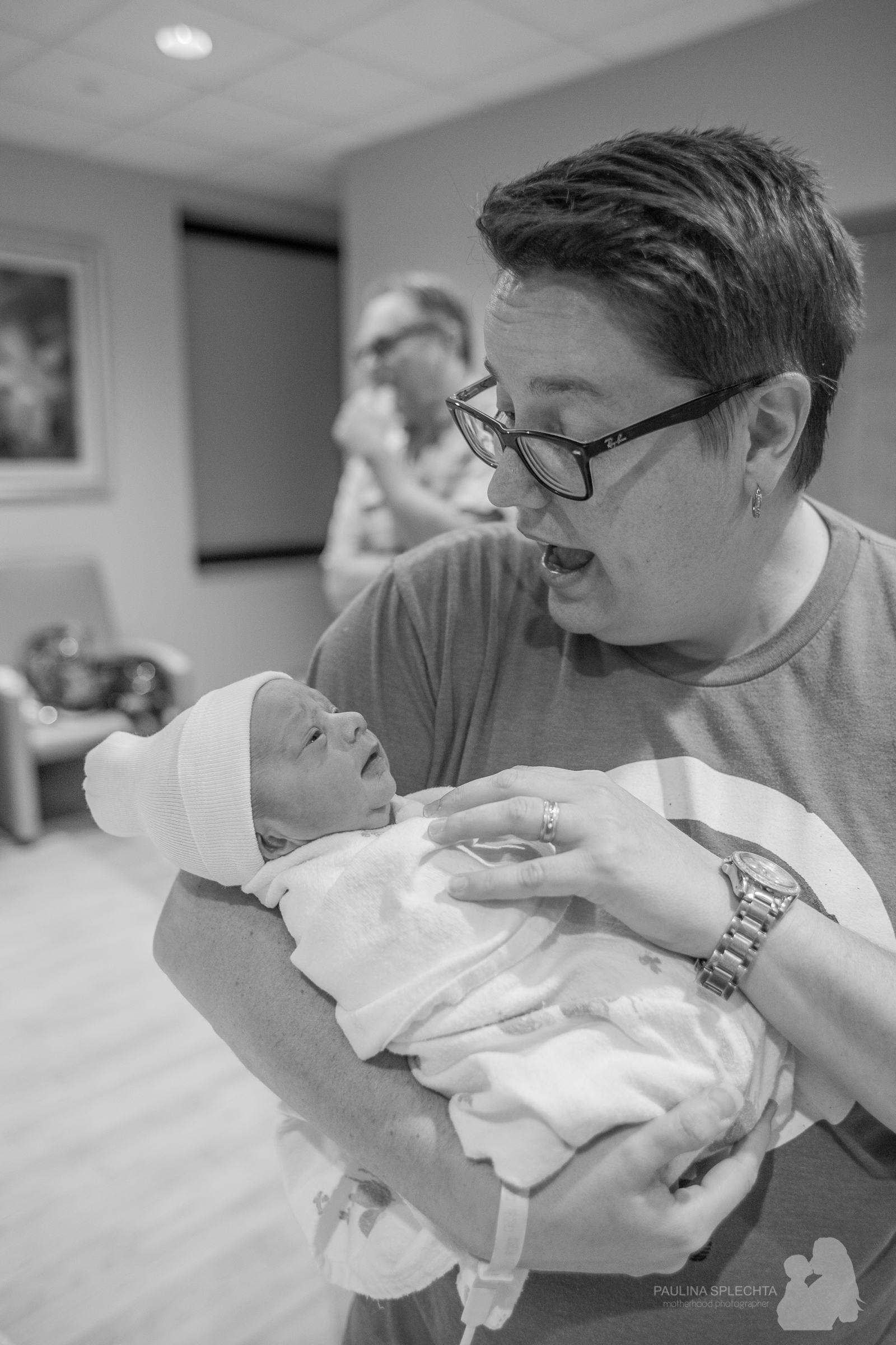bocabirthphotographer-boca-birth-photographer-birth-center-hospital-hypnobirthing-midwife-doula-trimester-breastfeeding-florida-hollywood-delray-stop-nausea-morning-sickness-24.jpg