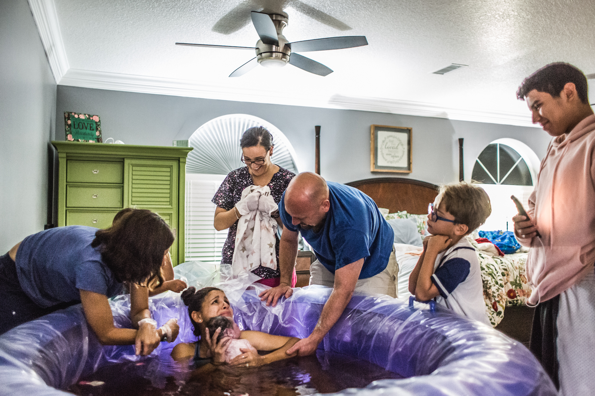 surprise gender reveal after water birth at home with a midwife and children awake 4.jpg