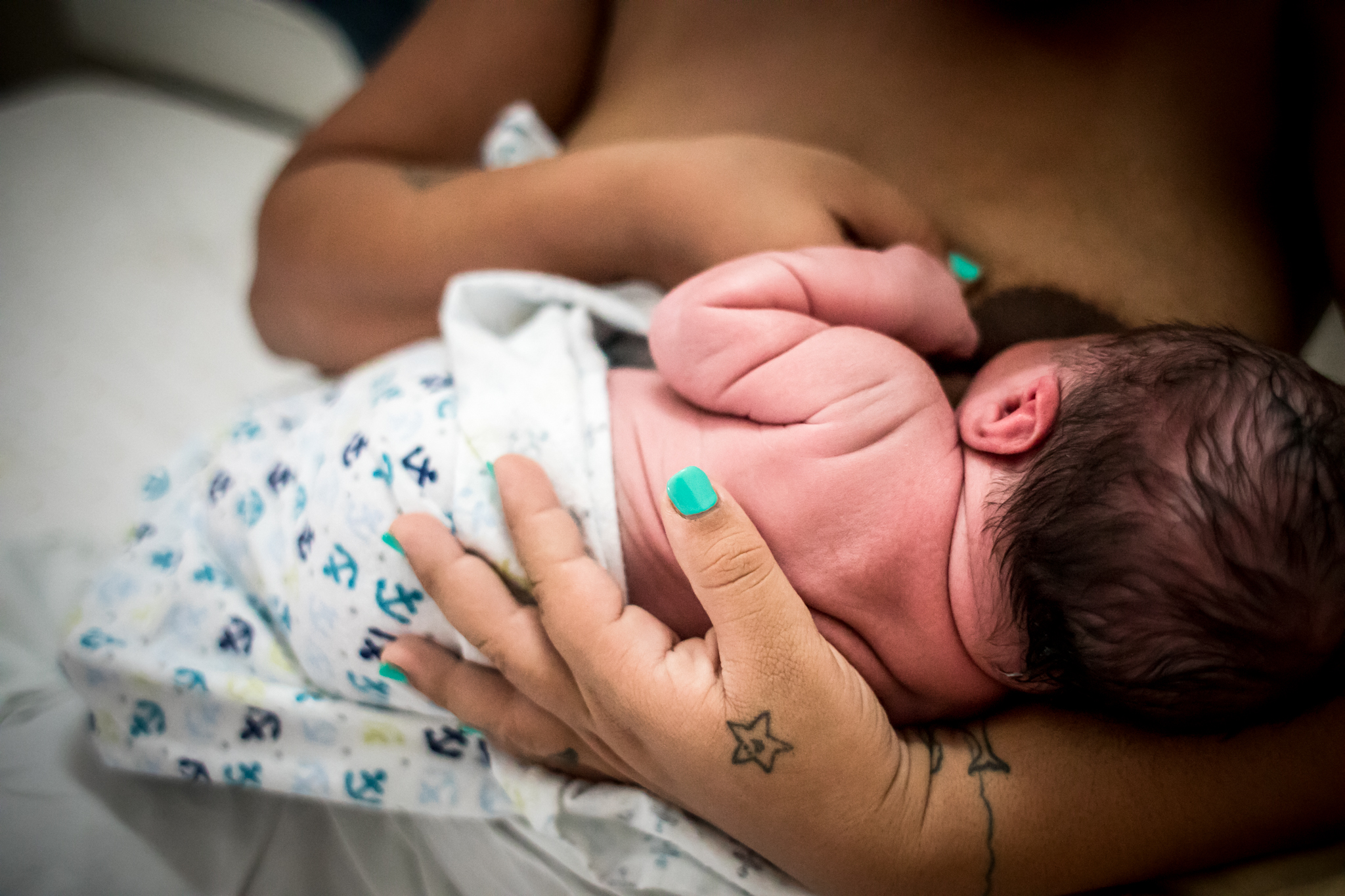 breastfeeding newborn.jpg