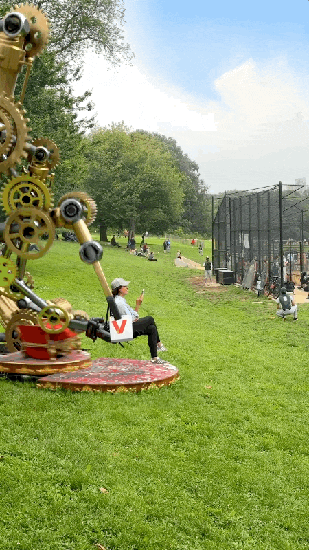 Verizon_Upgrade_Game Day_9x16-2.gif